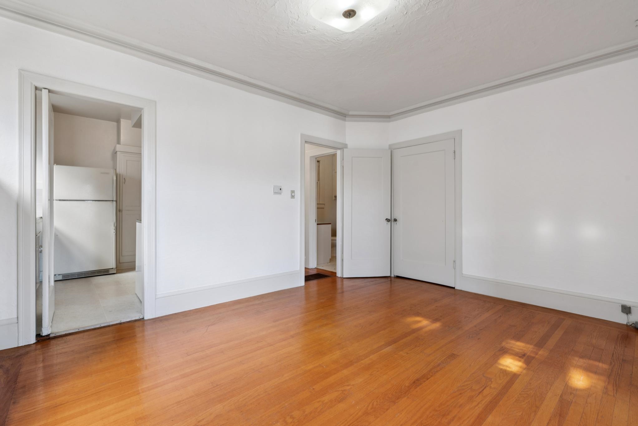 Detail Gallery Image 10 of 40 For 832 Walker, Oakland,  CA 94610 - – Beds | – Baths