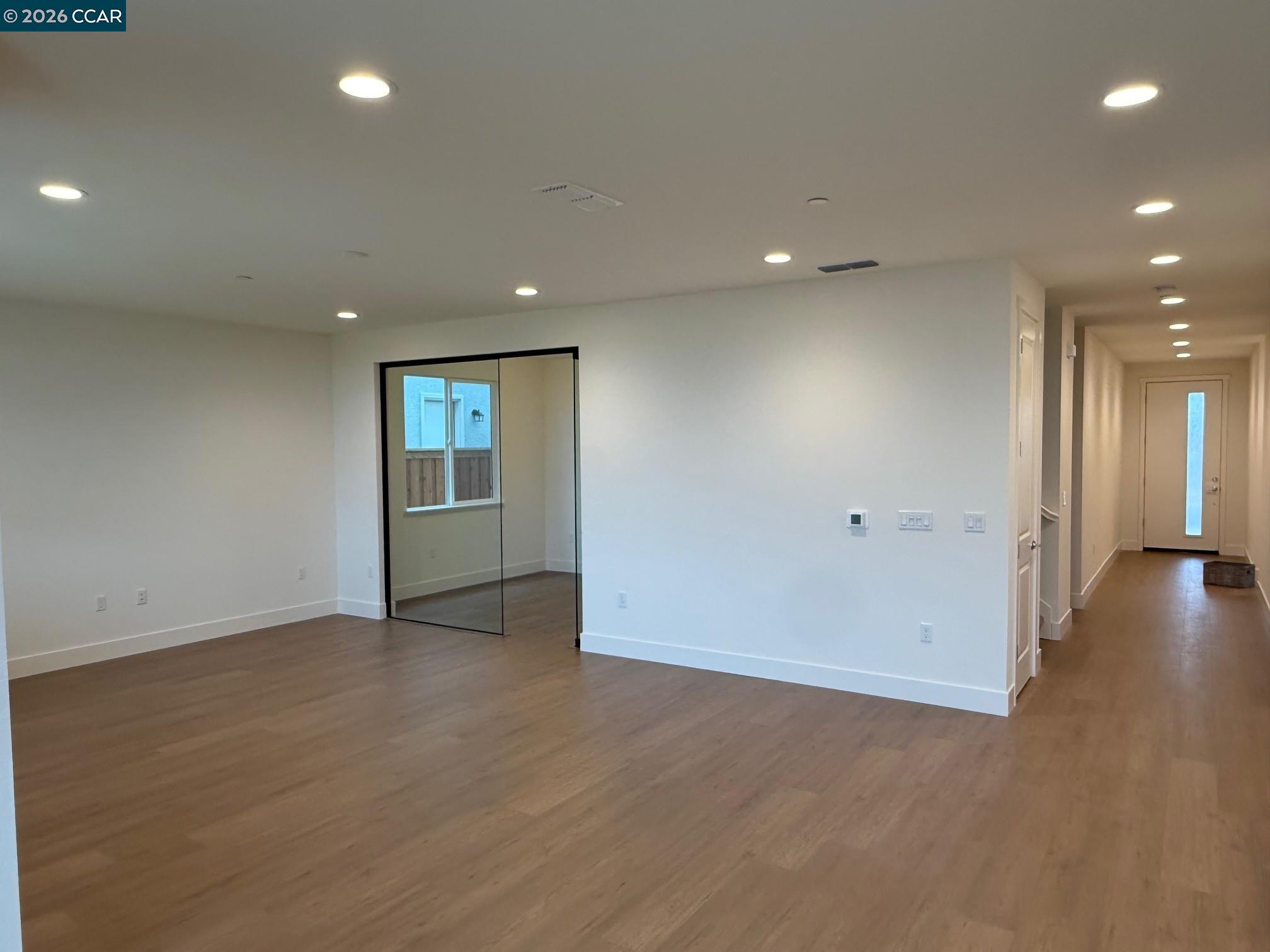 Detail Gallery Image 5 of 14 For 17061 Aldergrove Court, Lathrop,  CA 95330 - 5 Beds | 4/1 Baths