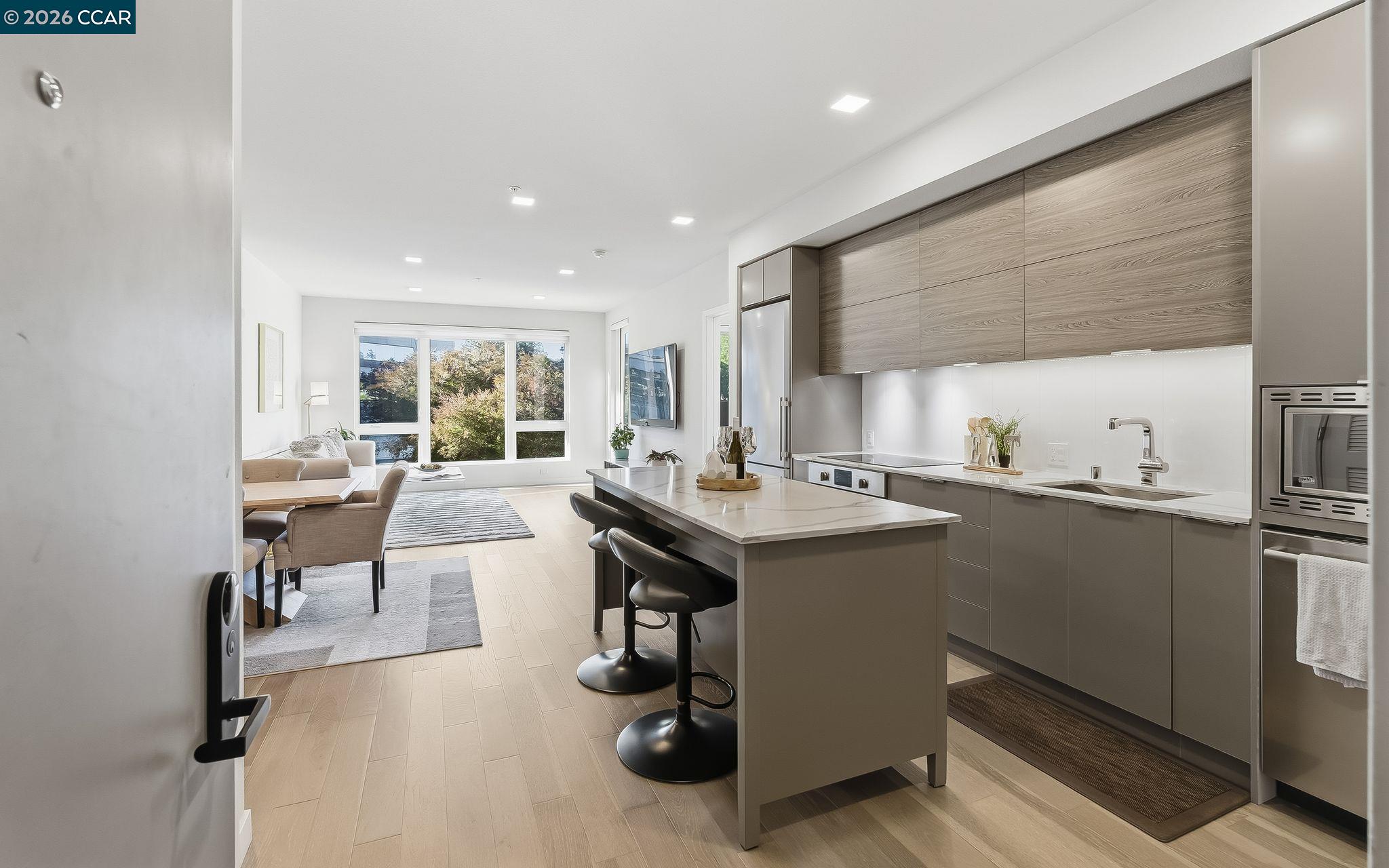 Photo #3: 41121752 Listing: Photo #3