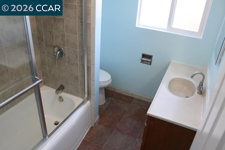 Detail Gallery Image 12 of 17 For 325 21st St. #325,  Richmond,  CA 94801 - 2 Beds | 1 Baths