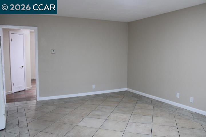 Detail Gallery Image 4 of 17 For 325 21st St. #325,  Richmond,  CA 94801 - 2 Beds | 1 Baths