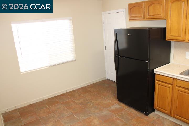 Detail Gallery Image 9 of 17 For 325 21st St. #325,  Richmond,  CA 94801 - 2 Beds | 1 Baths