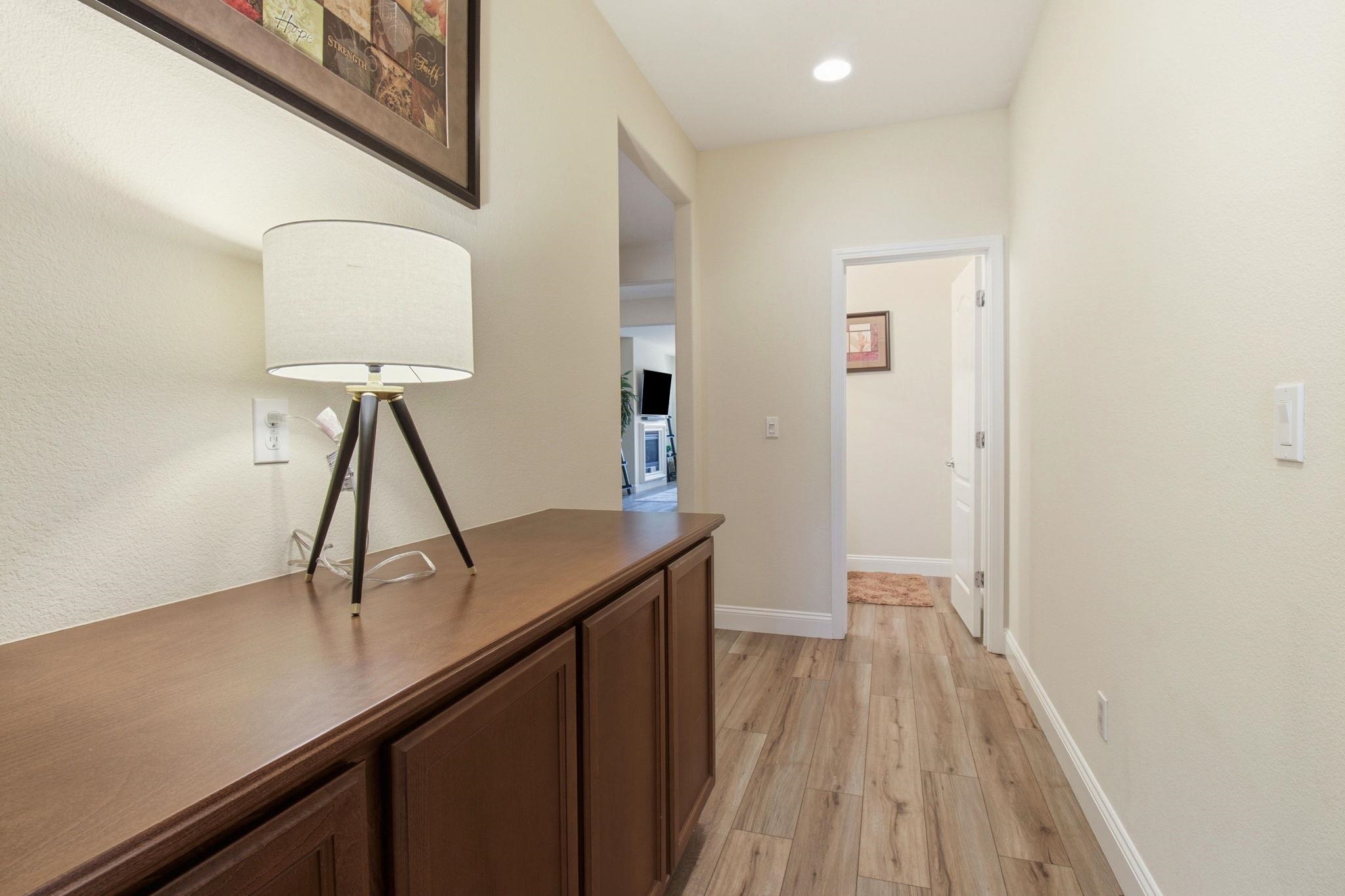 Detail Gallery Image 13 of 34 For 868 N San Remo Ln, Mountain House,  CA 95391 - 4 Beds | 2/1 Baths