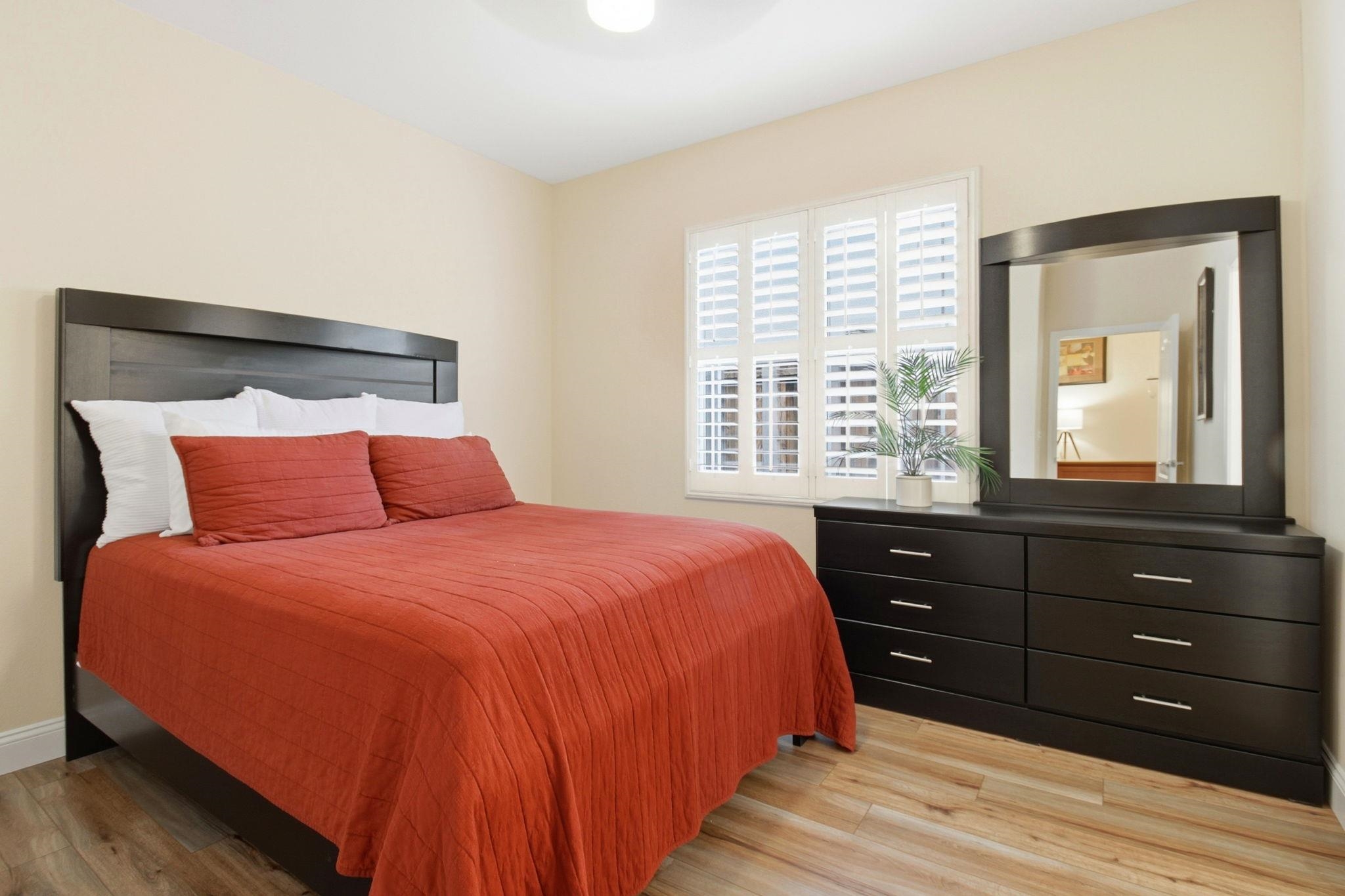 Detail Gallery Image 10 of 34 For 868 N San Remo Ln, Mountain House,  CA 95391 - 4 Beds | 2/1 Baths