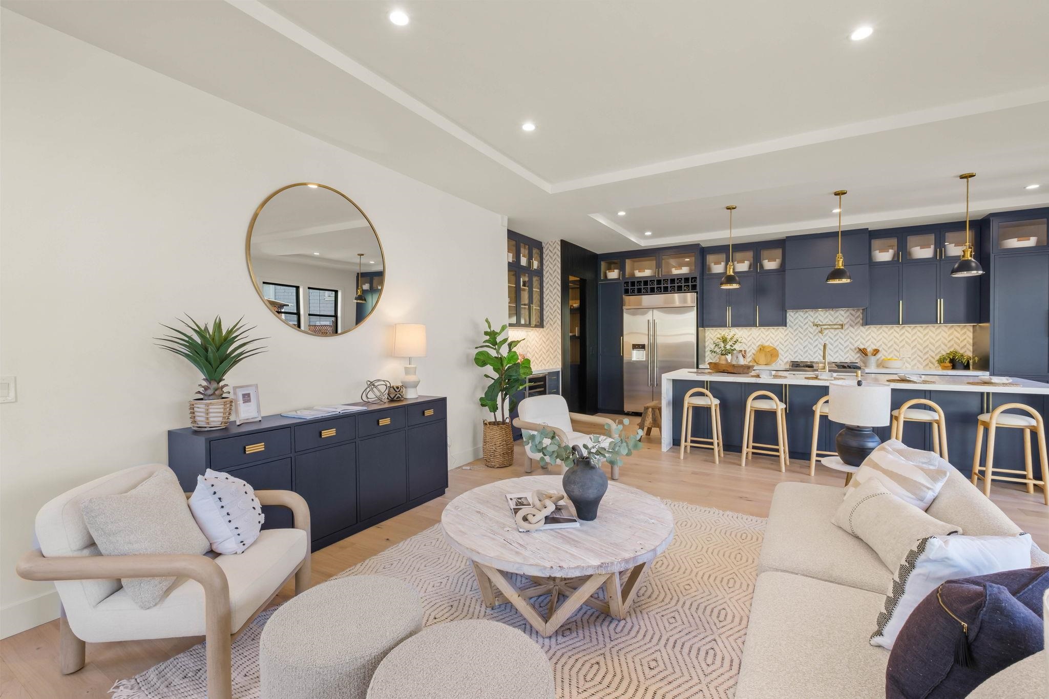 Detail Gallery Image 13 of 58 For 5229 Miles Ave, Oakland,  CA 94618 - 6 Beds | 6/1 Baths