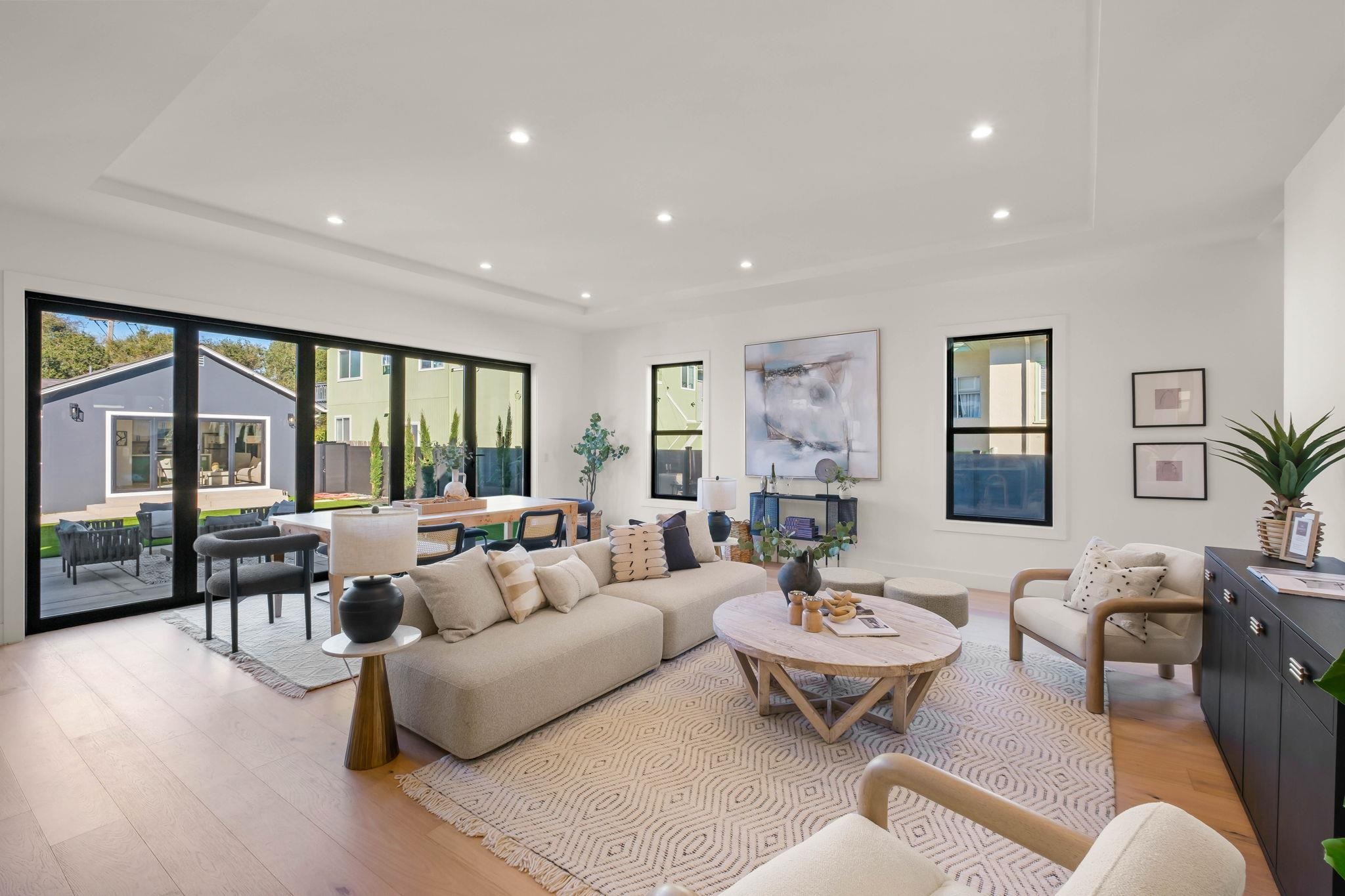 Detail Gallery Image 14 of 58 For 5229 Miles Ave, Oakland,  CA 94618 - 6 Beds | 6/1 Baths