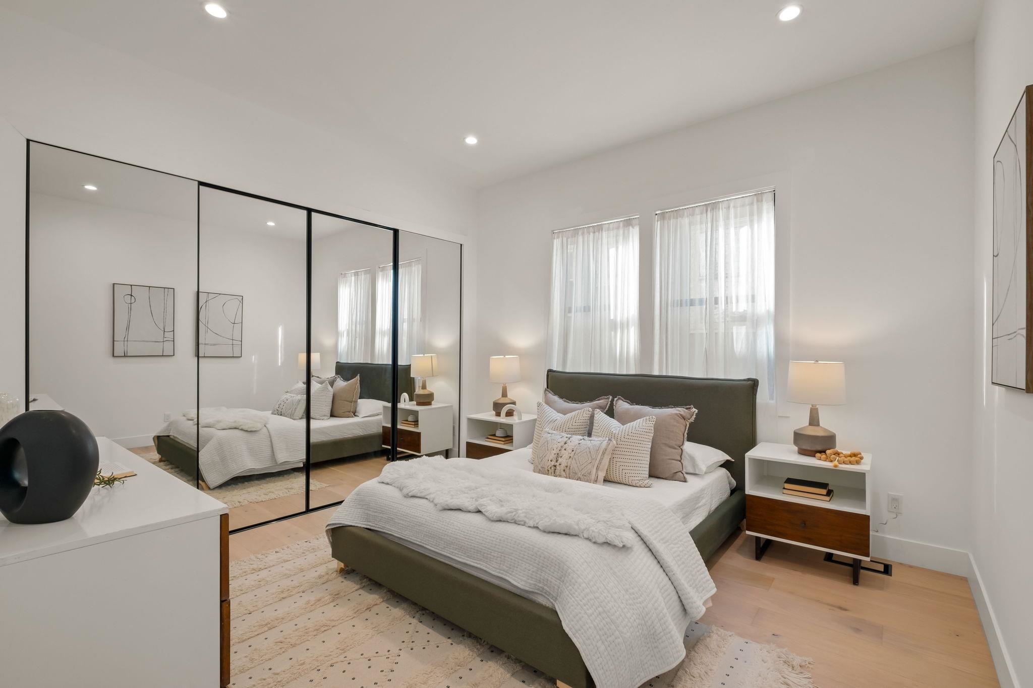 Detail Gallery Image 19 of 58 For 5229 Miles Ave, Oakland,  CA 94618 - 6 Beds | 6/1 Baths