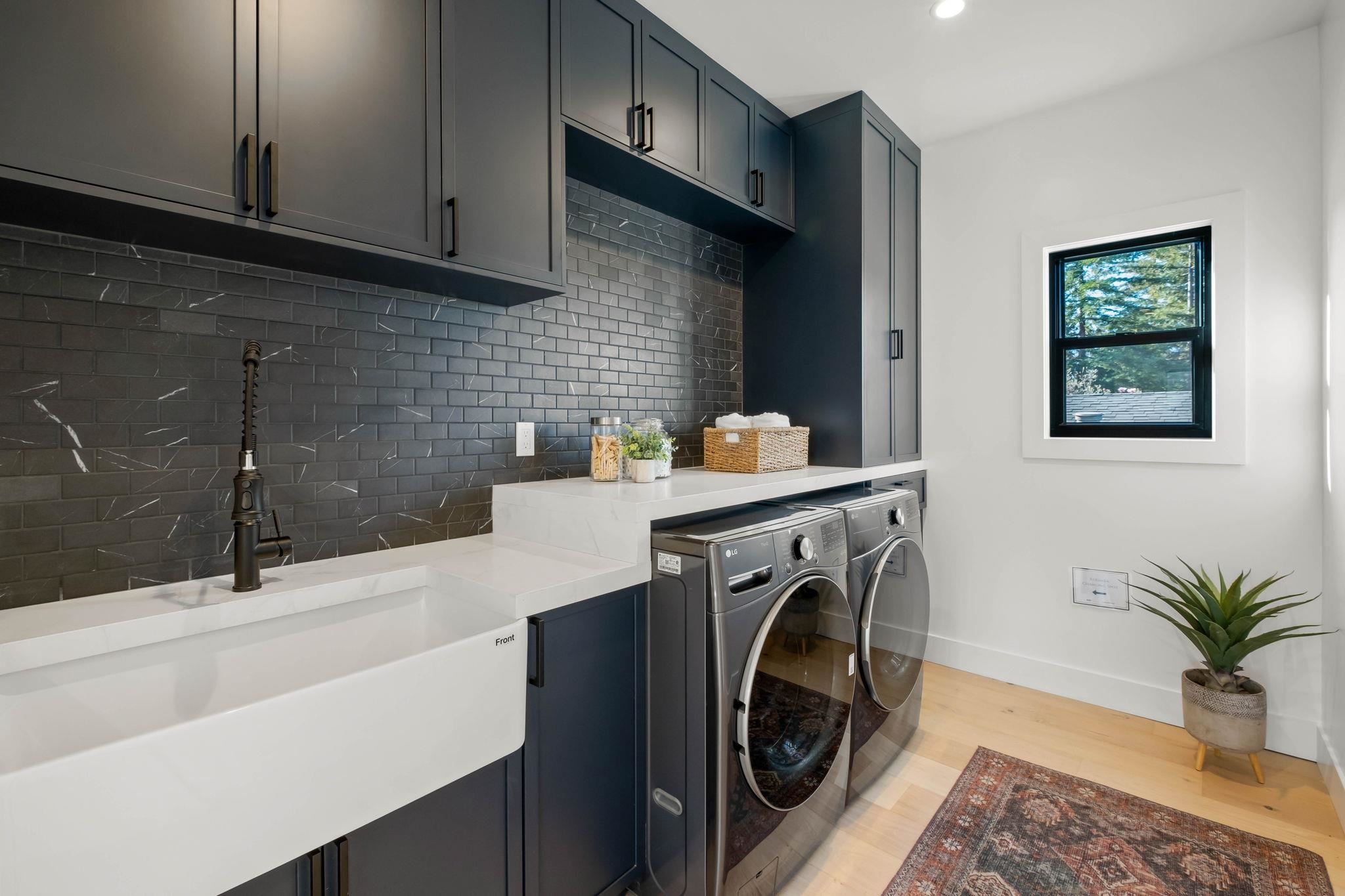 Detail Gallery Image 25 of 58 For 5229 Miles Ave, Oakland,  CA 94618 - 6 Beds | 6/1 Baths