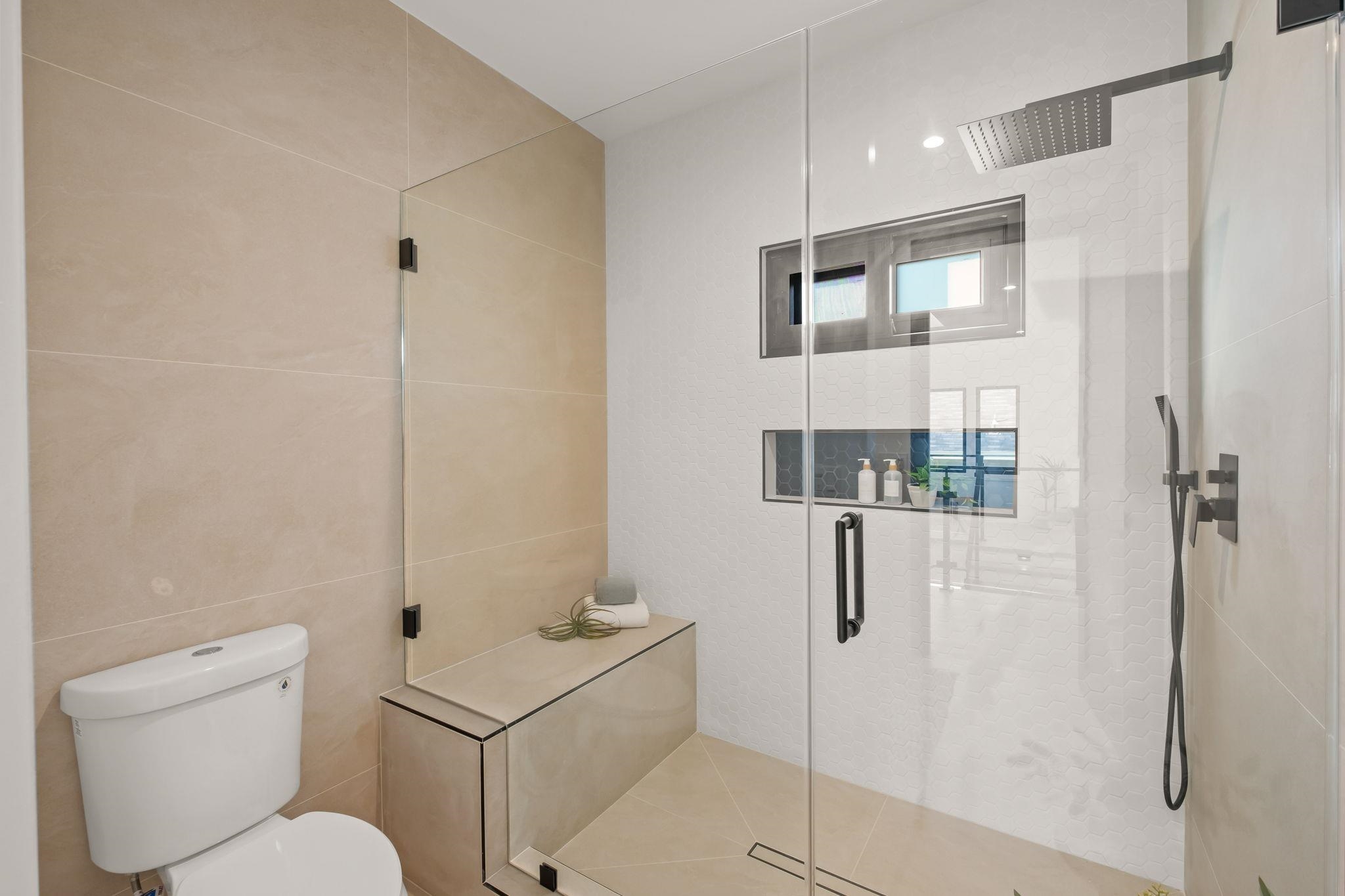 Detail Gallery Image 27 of 58 For 5229 Miles Ave, Oakland,  CA 94618 - 6 Beds | 6/1 Baths