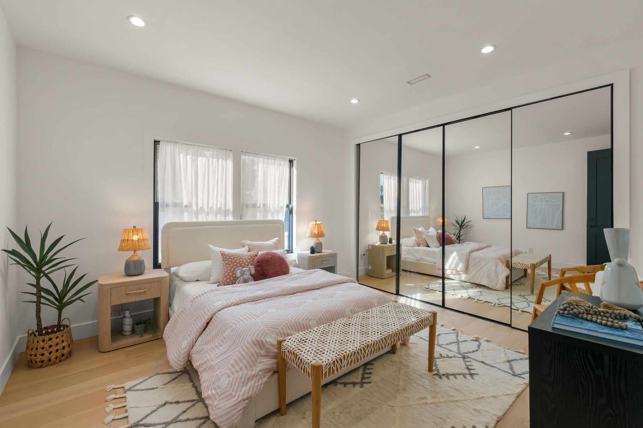 Detail Gallery Image 28 of 58 For 5229 Miles Ave, Oakland,  CA 94618 - 6 Beds | 6/1 Baths