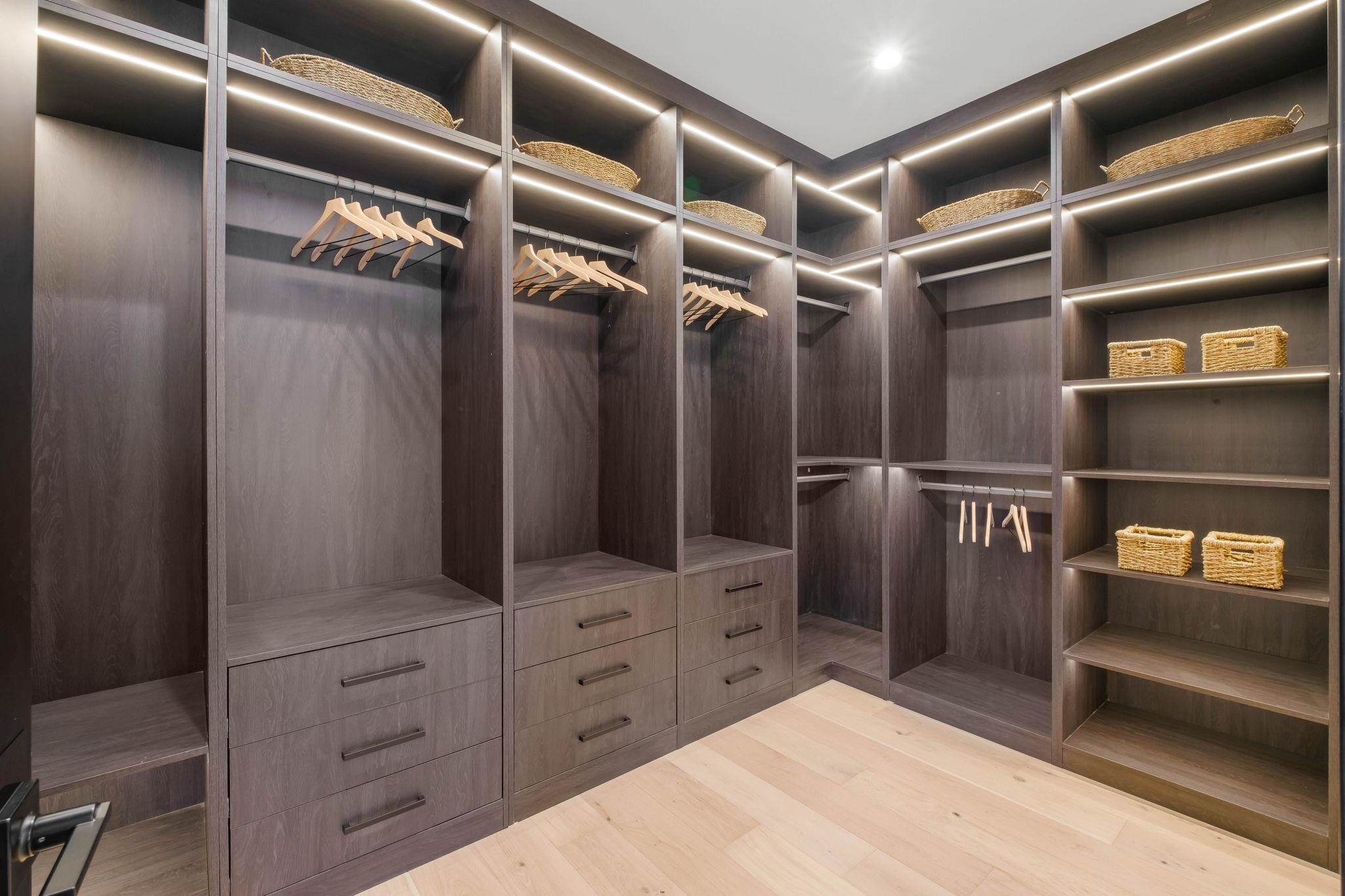 Detail Gallery Image 31 of 58 For 5229 Miles Ave, Oakland,  CA 94618 - 6 Beds | 6/1 Baths