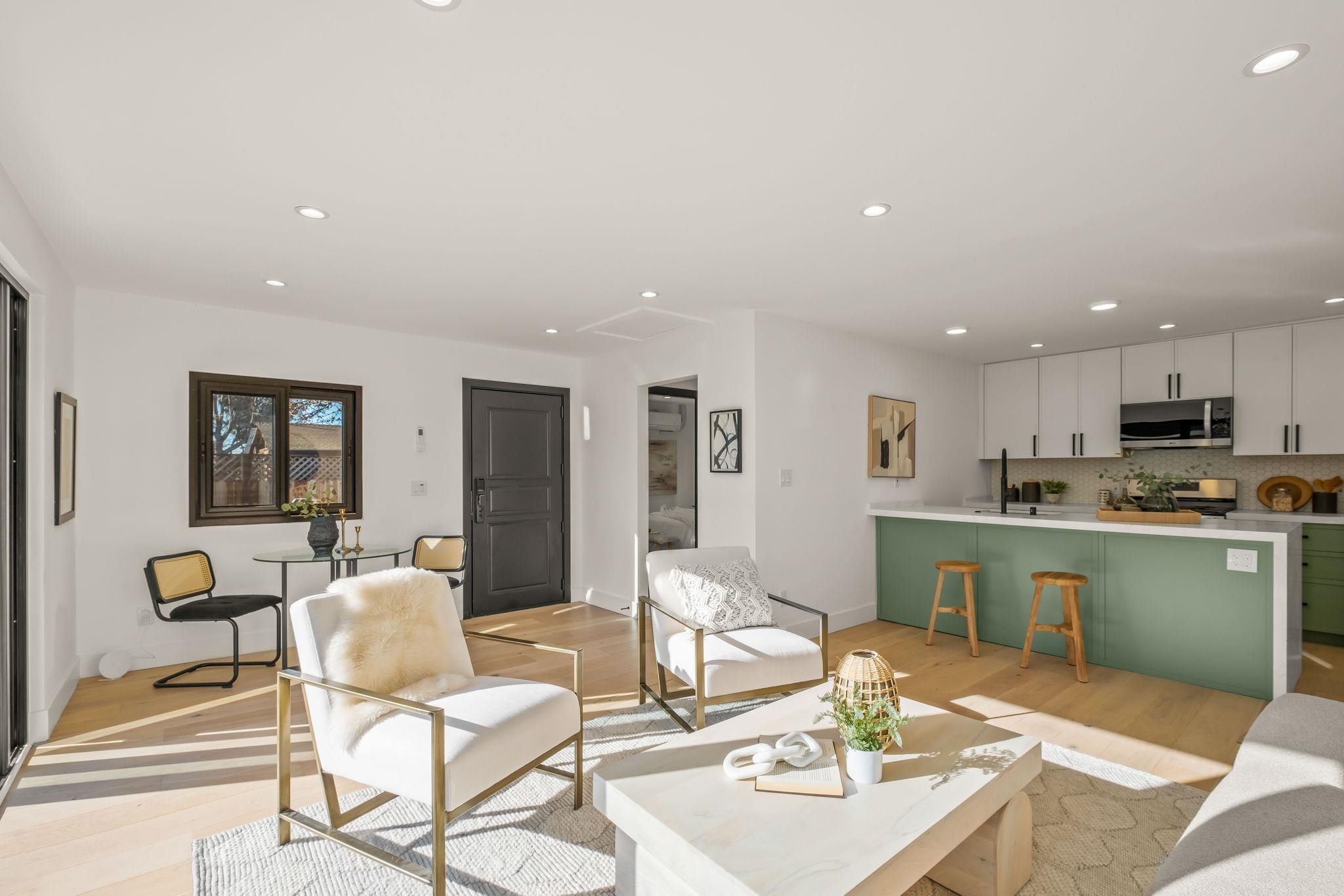 Detail Gallery Image 44 of 58 For 5229 Miles Ave, Oakland,  CA 94618 - 6 Beds | 6/1 Baths