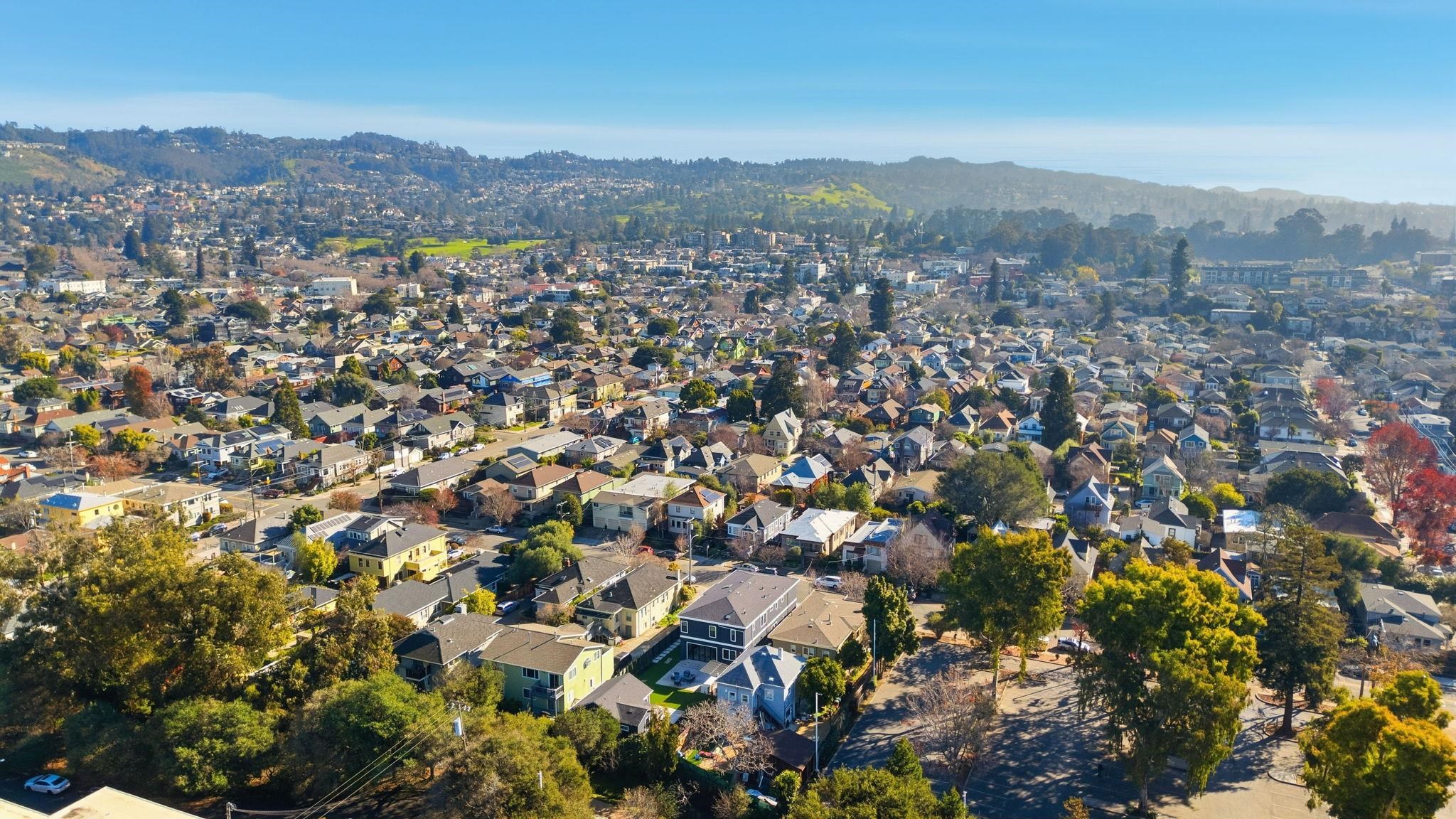 Detail Gallery Image 56 of 58 For 5229 Miles Ave, Oakland,  CA 94618 - 6 Beds | 6/1 Baths