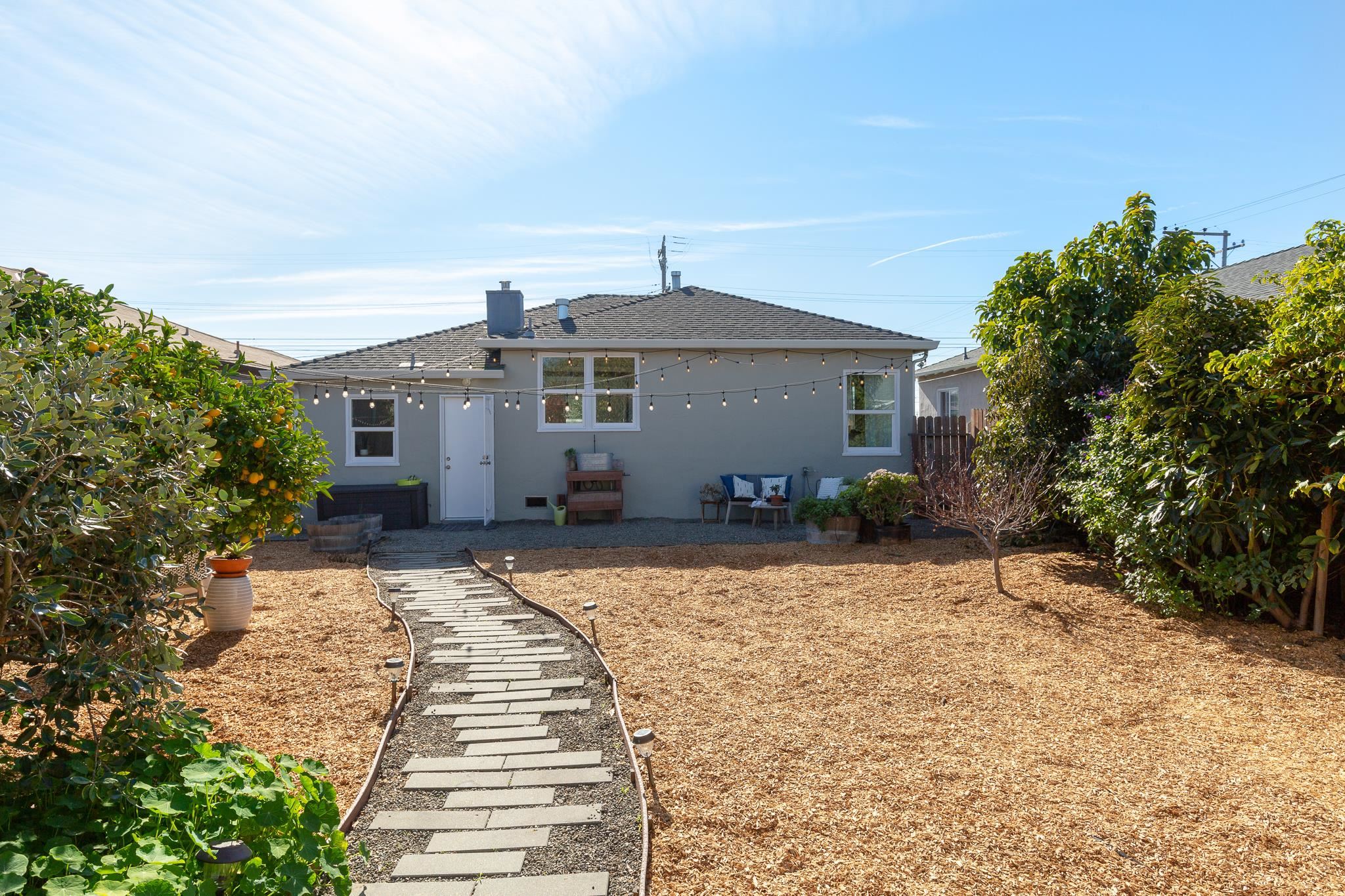 Detail Gallery Image 25 of 32 For 2009 Coalinga Ave, Richmond,  CA 94801 - 2 Beds | 1 Baths