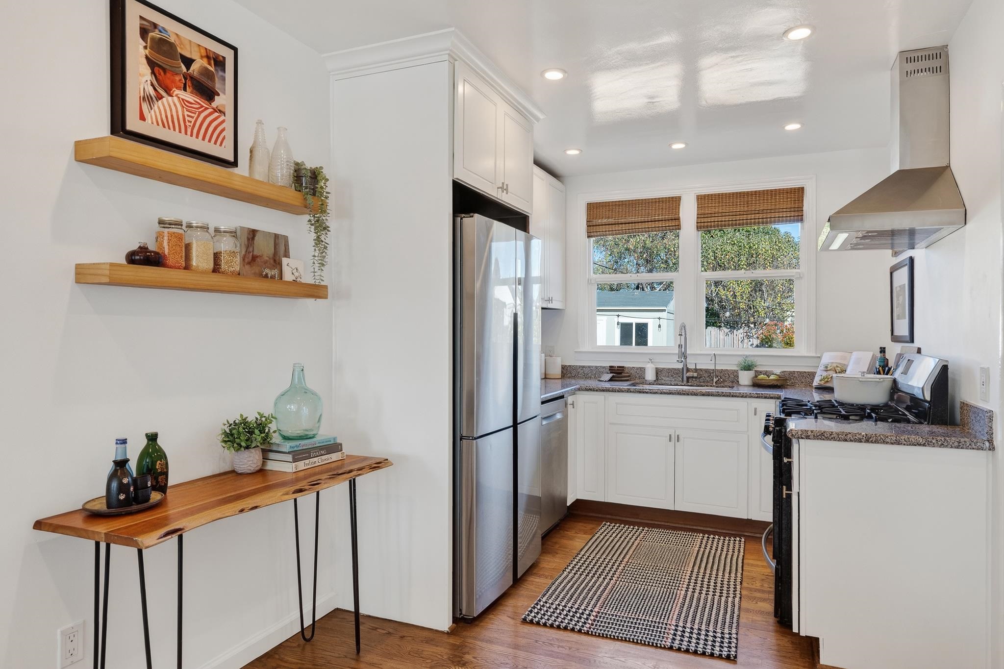 Detail Gallery Image 8 of 32 For 2009 Coalinga Ave, Richmond,  CA 94801 - 2 Beds | 1 Baths