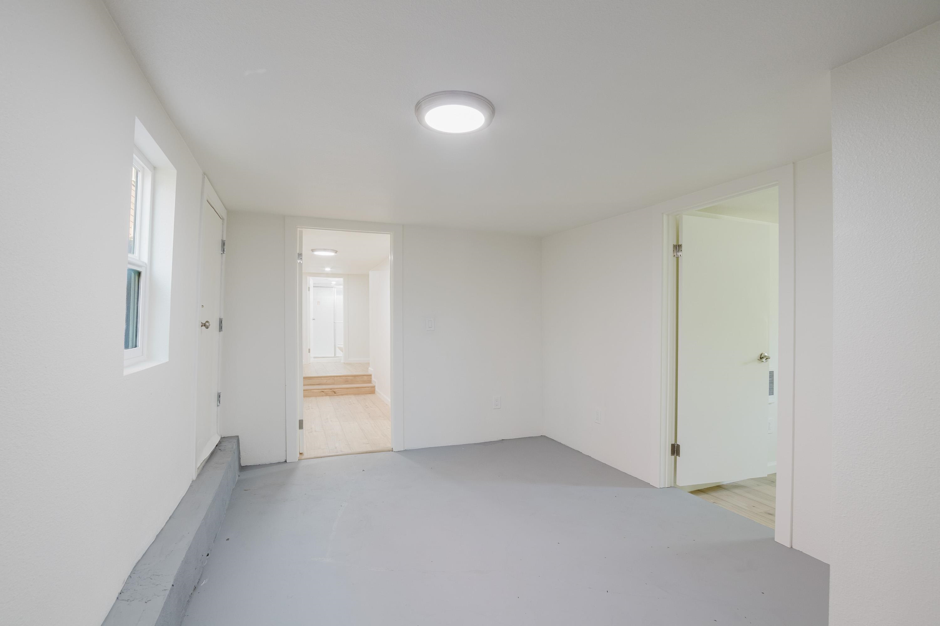 Detail Gallery Image 23 of 33 For 1778 8th St, Oakland,  CA 94607 - 6 Beds | 3 Baths