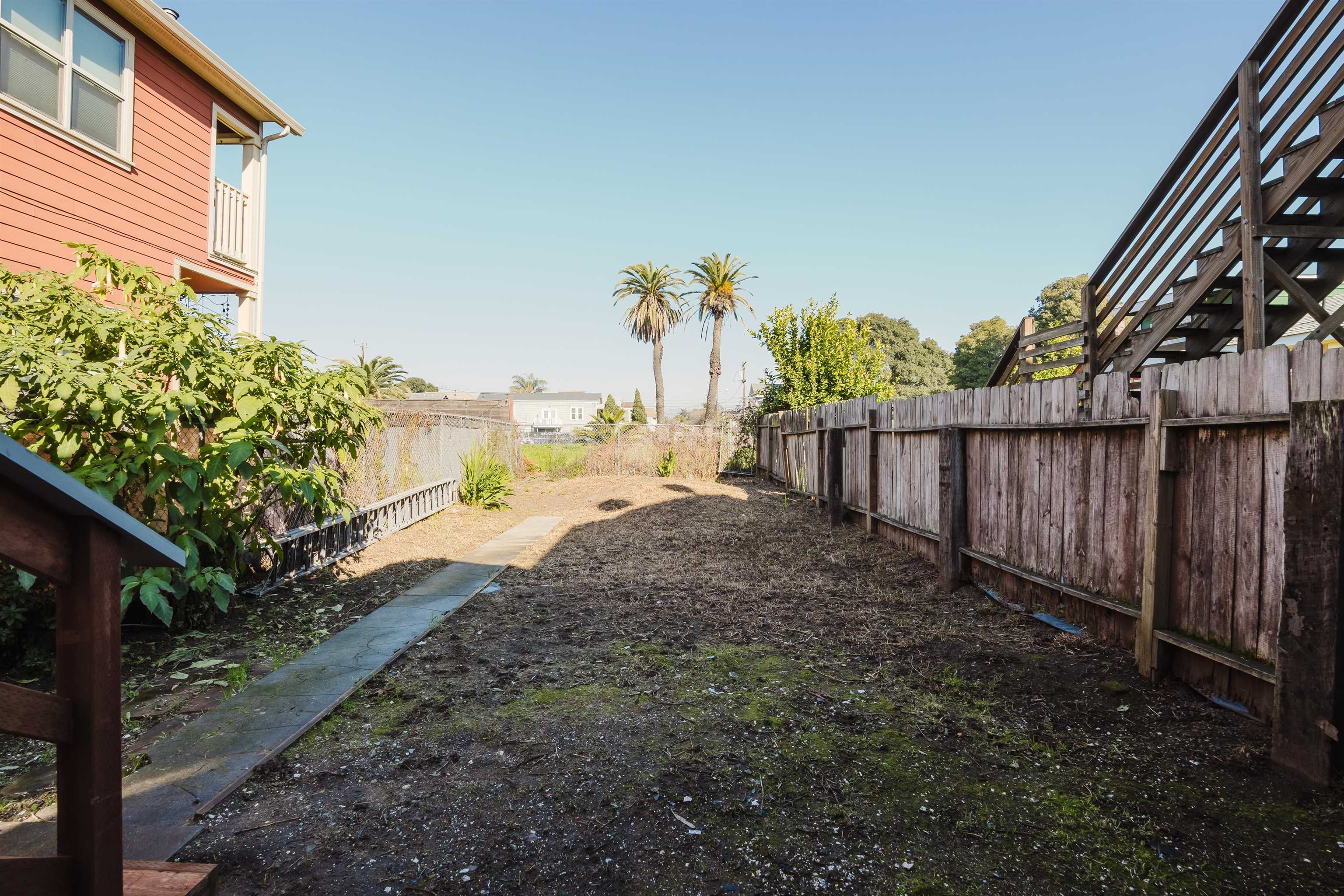Detail Gallery Image 31 of 33 For 1778 8th St, Oakland,  CA 94607 - 6 Beds | 3 Baths