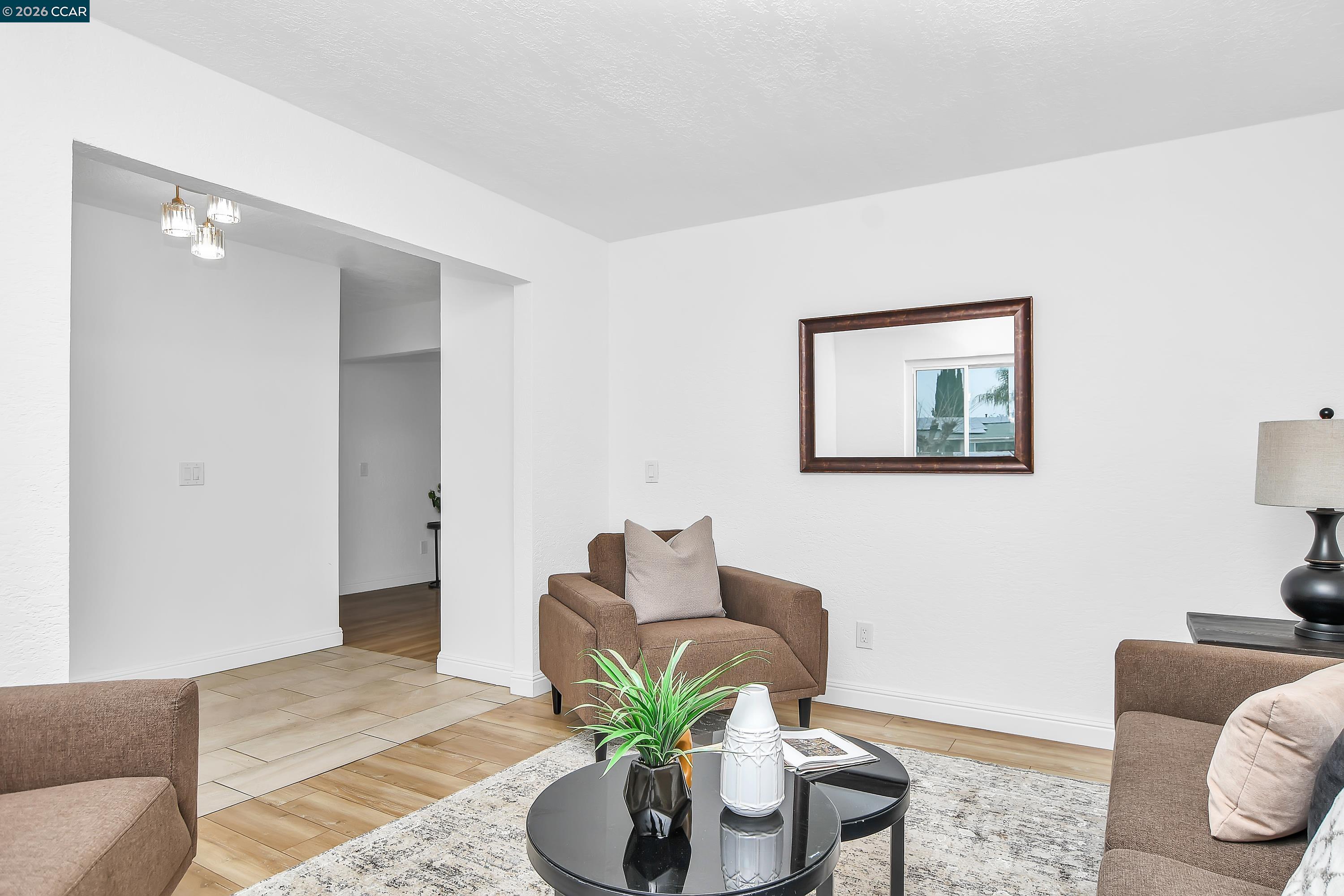 Detail Gallery Image 12 of 45 For 4126 Camelot Ct, Pittsburg,  CA 94565 - 4 Beds | 2 Baths