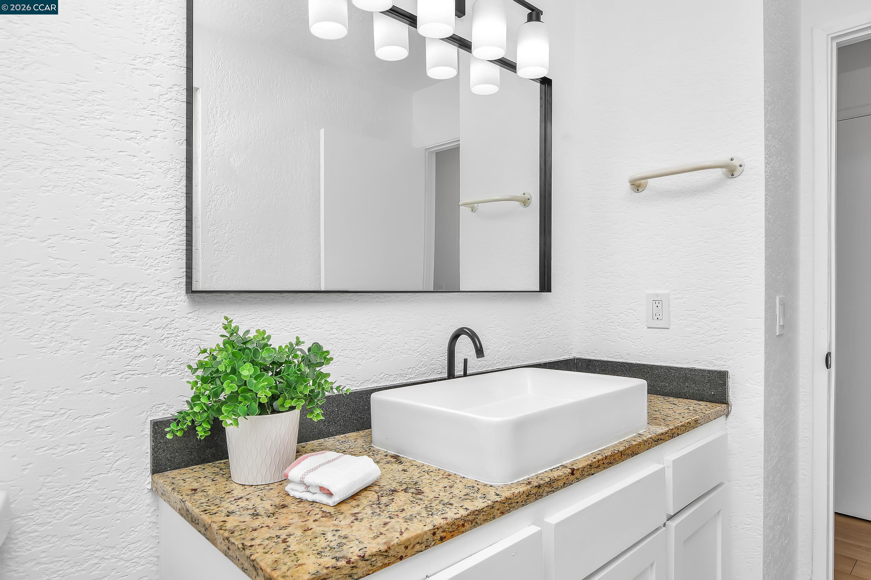 Detail Gallery Image 19 of 45 For 4126 Camelot Ct, Pittsburg,  CA 94565 - 4 Beds | 2 Baths