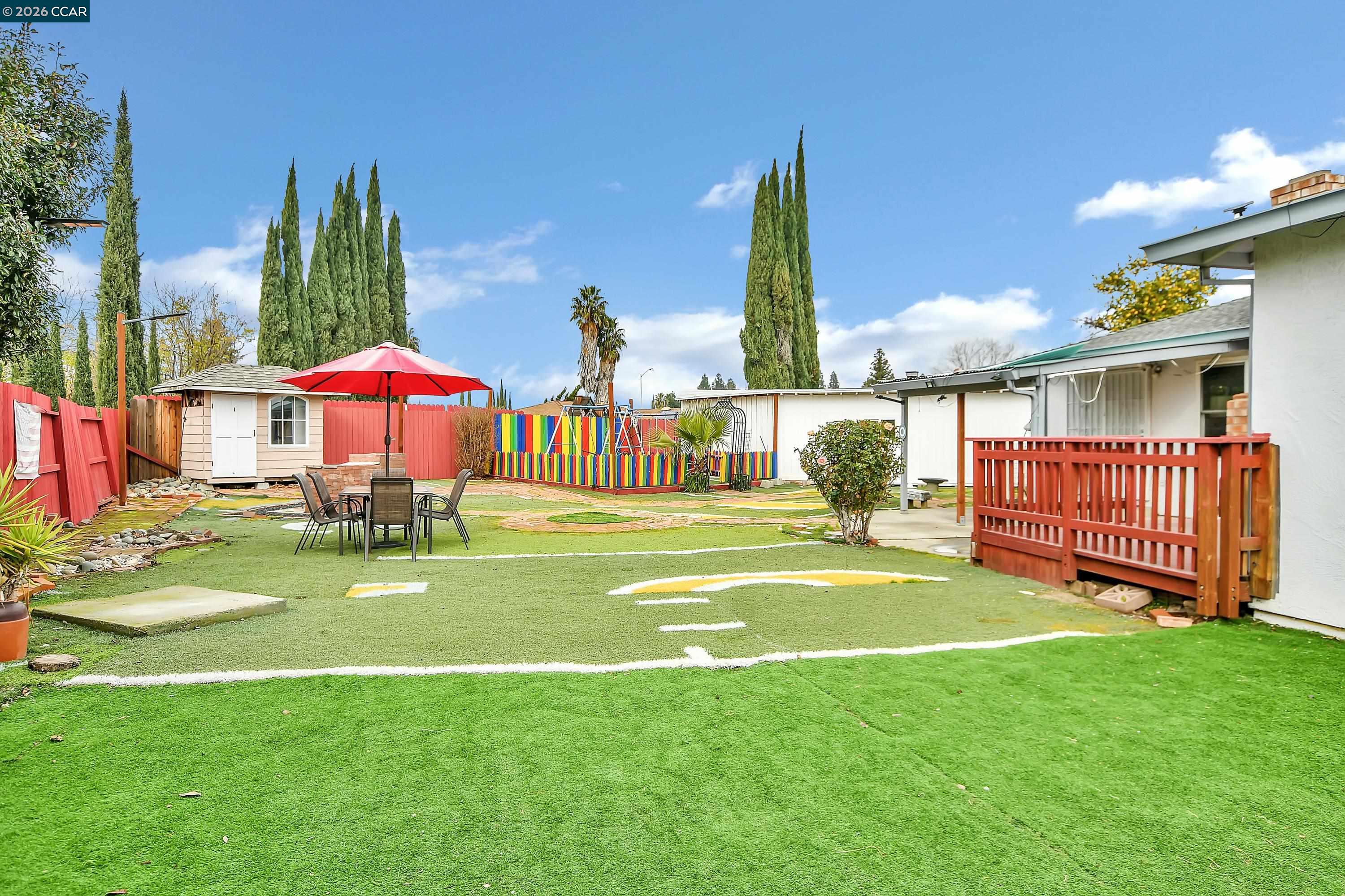 Detail Gallery Image 37 of 45 For 4126 Camelot Ct, Pittsburg,  CA 94565 - 4 Beds | 2 Baths