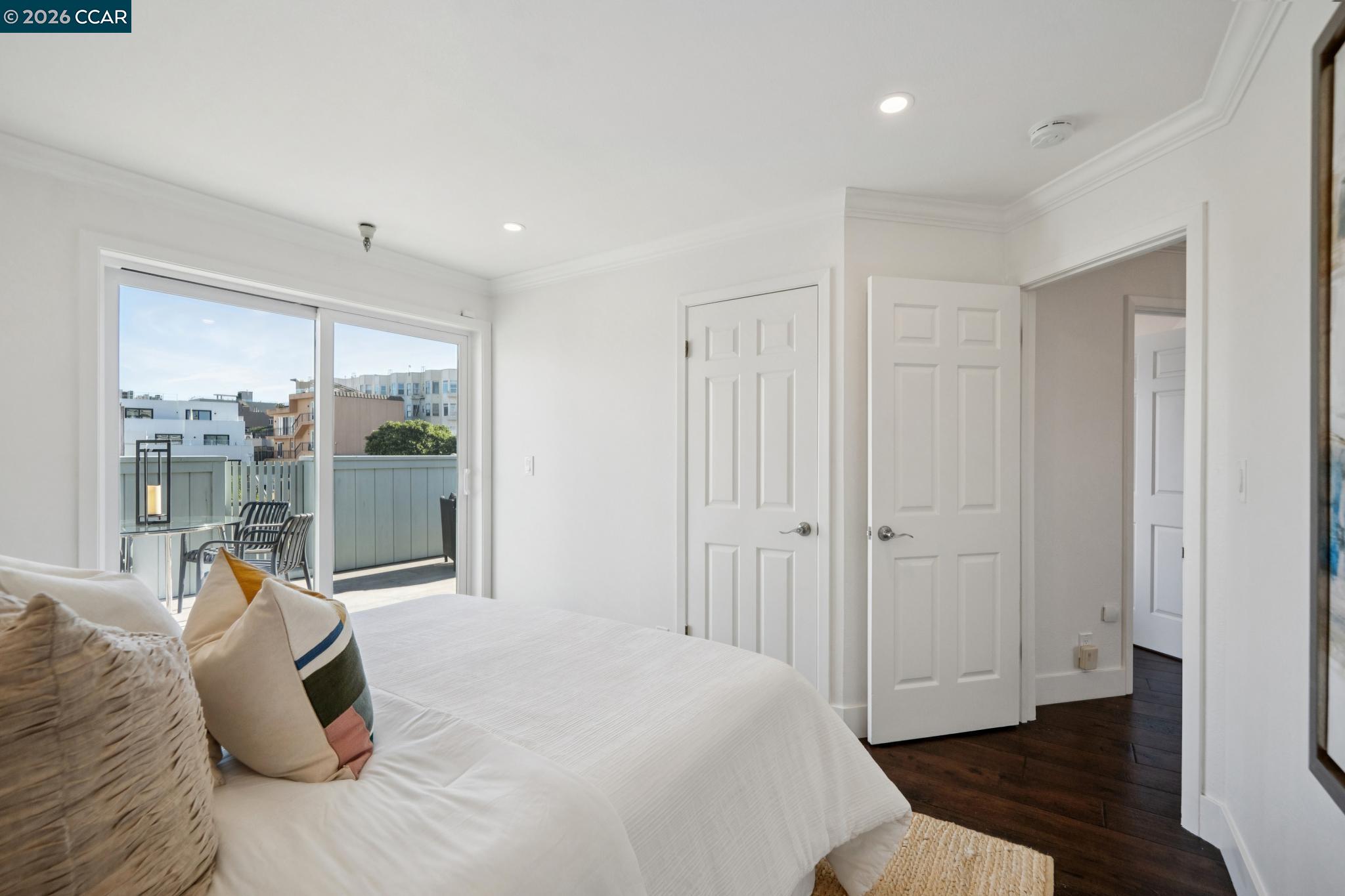 Detail Gallery Image 36 of 49 For 3058 Polk Street #3,  San Francisco,  CA 94109 - 3 Beds | 2 Baths