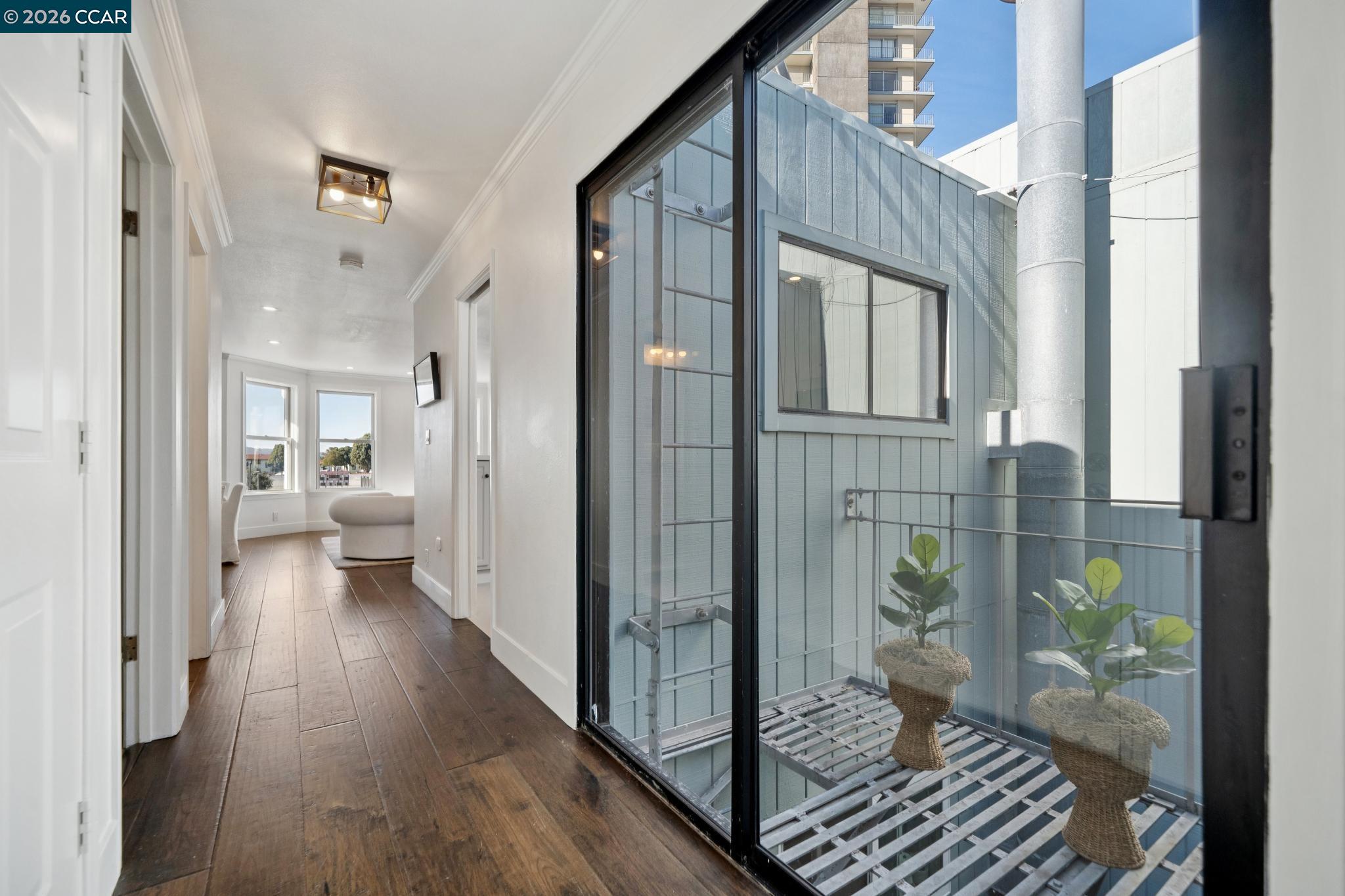 Detail Gallery Image 40 of 49 For 3058 Polk Street #3,  San Francisco,  CA 94109 - 3 Beds | 2 Baths