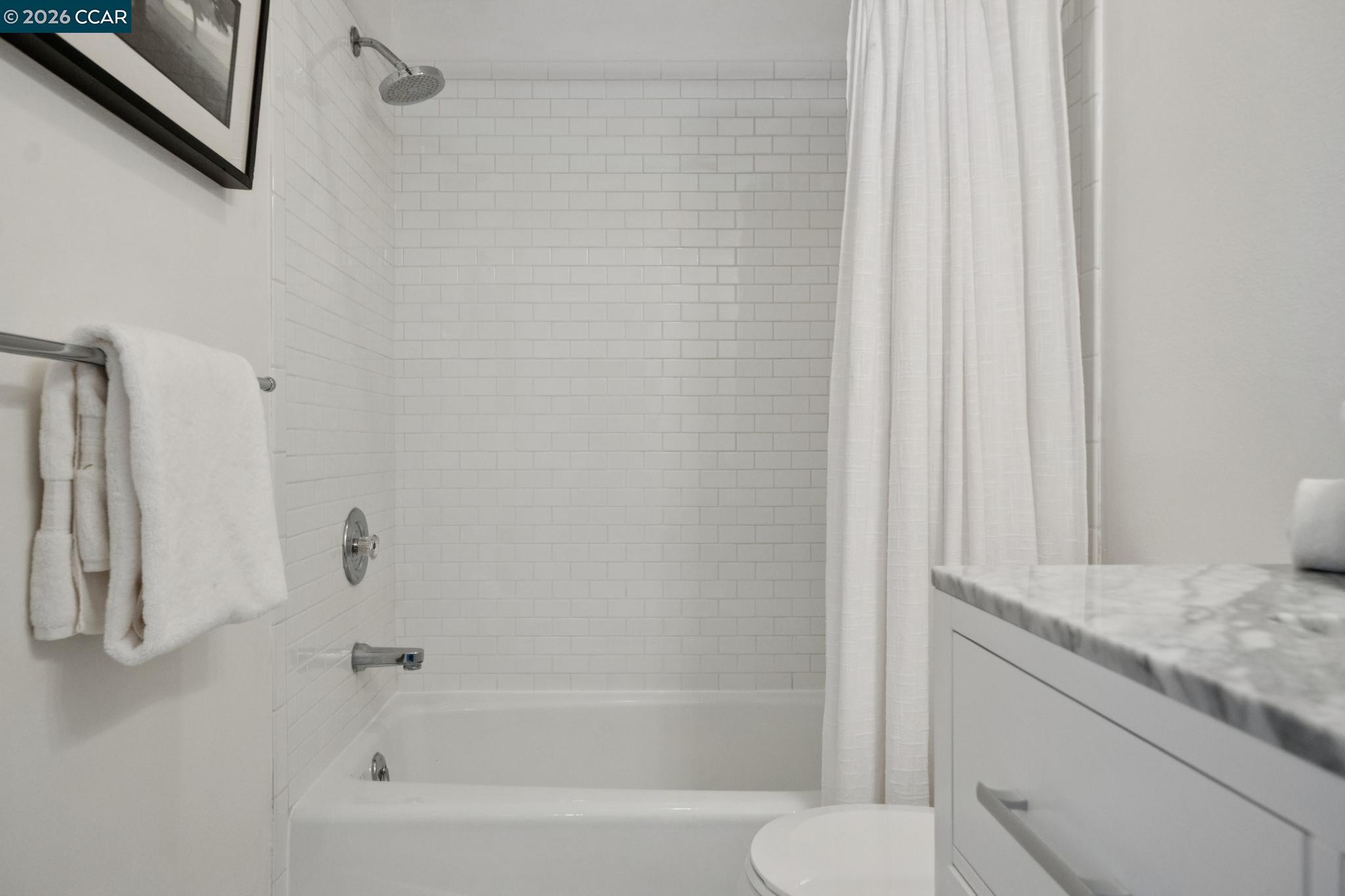 Detail Gallery Image 42 of 49 For 3058 Polk Street #3,  San Francisco,  CA 94109 - 3 Beds | 2 Baths