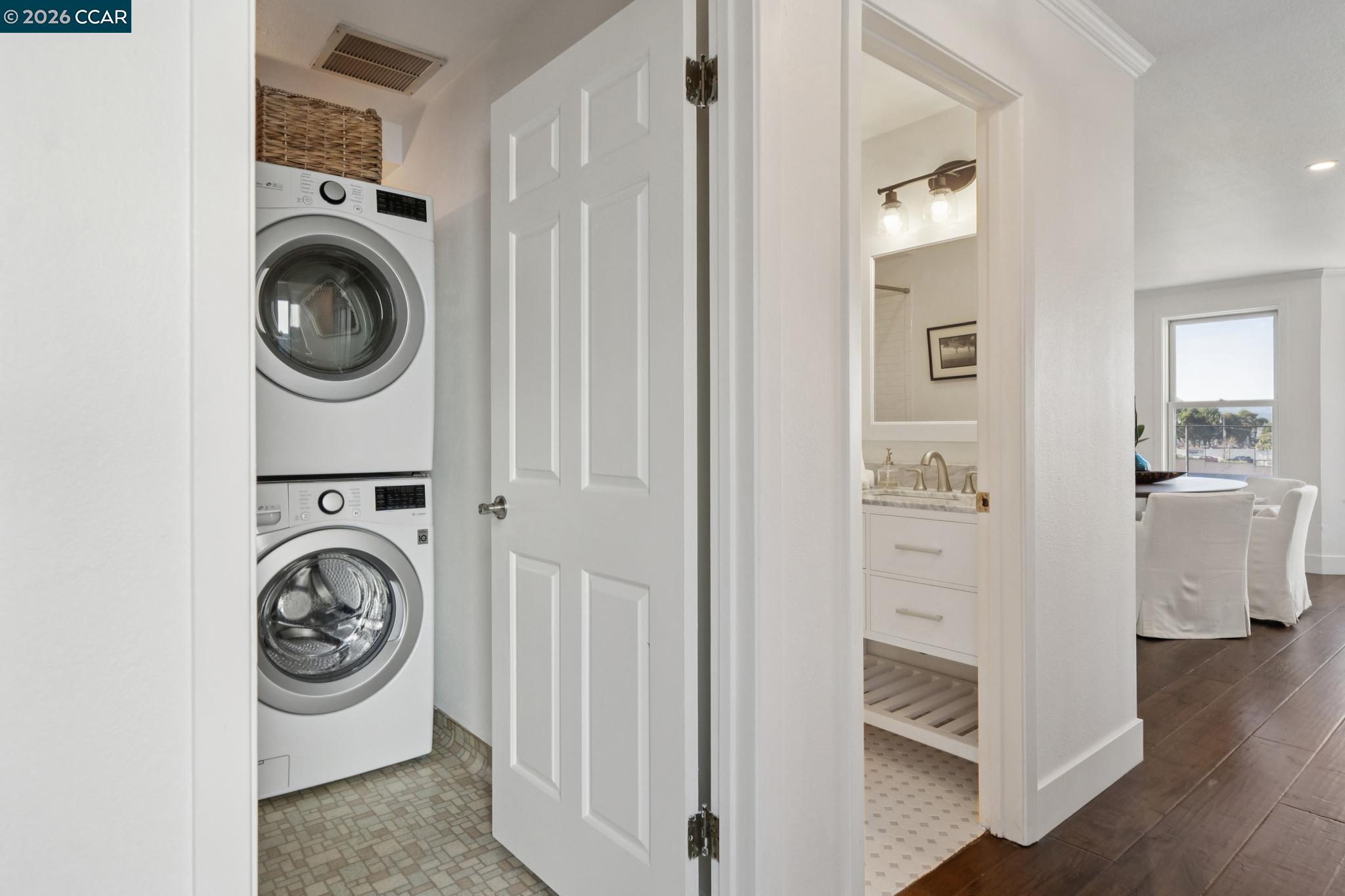 Detail Gallery Image 43 of 49 For 3058 Polk Street #3,  San Francisco,  CA 94109 - 3 Beds | 2 Baths