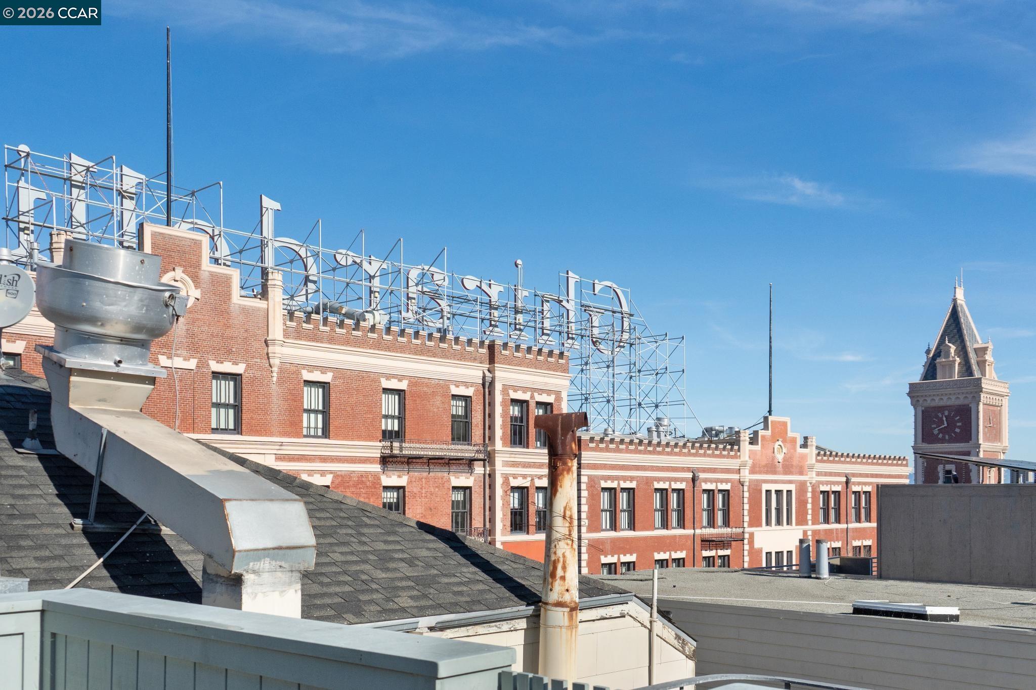 Detail Gallery Image 44 of 49 For 3058 Polk Street #3,  San Francisco,  CA 94109 - 3 Beds | 2 Baths