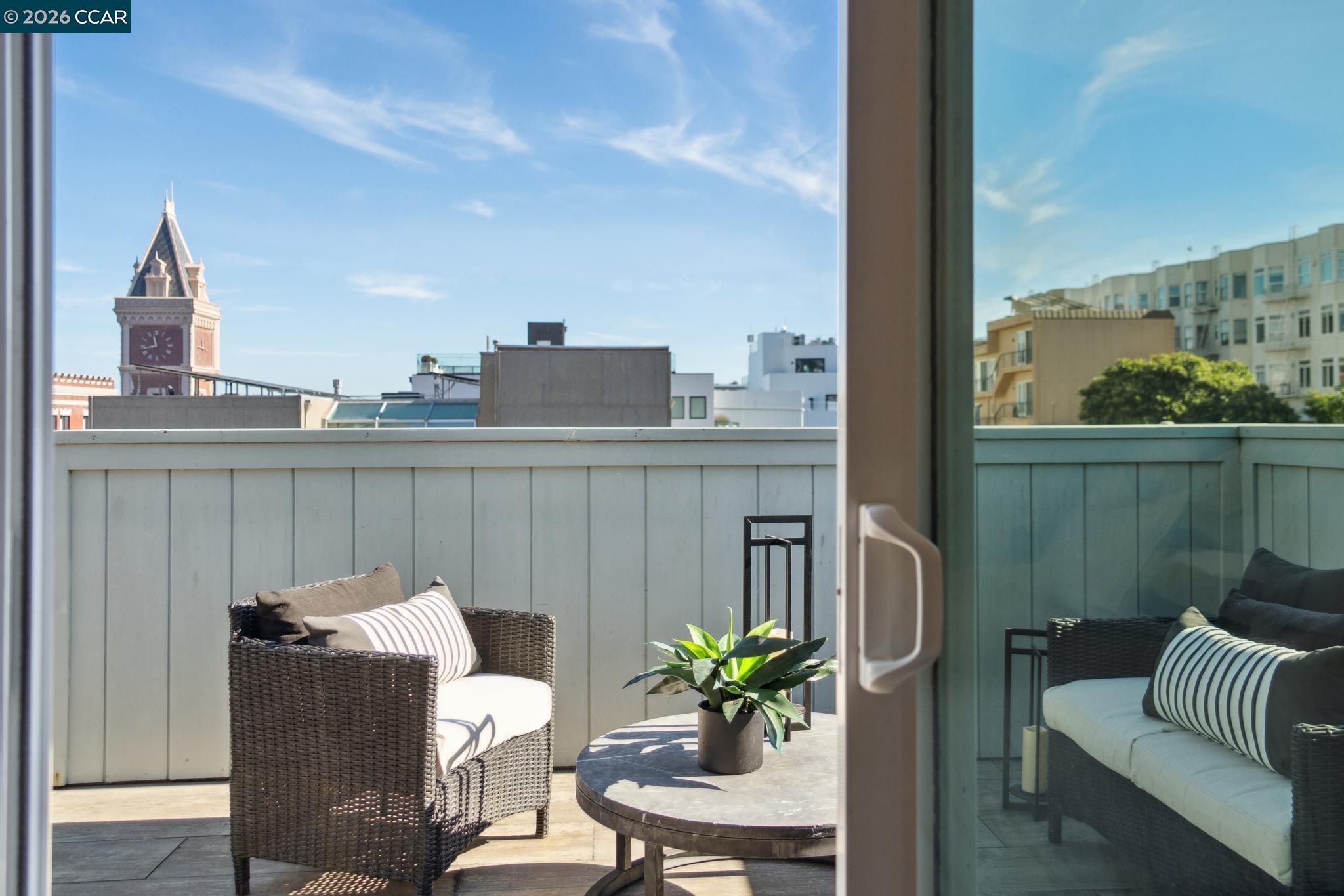 Detail Gallery Image 46 of 49 For 3058 Polk Street #3,  San Francisco,  CA 94109 - 3 Beds | 2 Baths