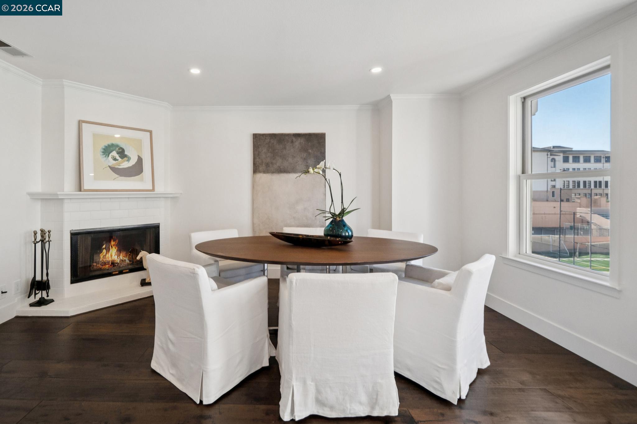 Detail Gallery Image 10 of 49 For 3058 Polk Street #3,  San Francisco,  CA 94109 - 3 Beds | 2 Baths