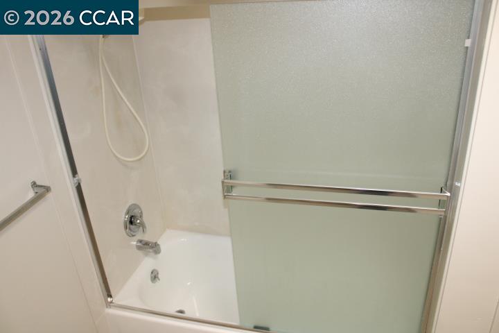 Detail Gallery Image 16 of 19 For 615 Lexington Ave #C,  El Cerrito,  CA 94530 - 2 Beds | 1 Baths