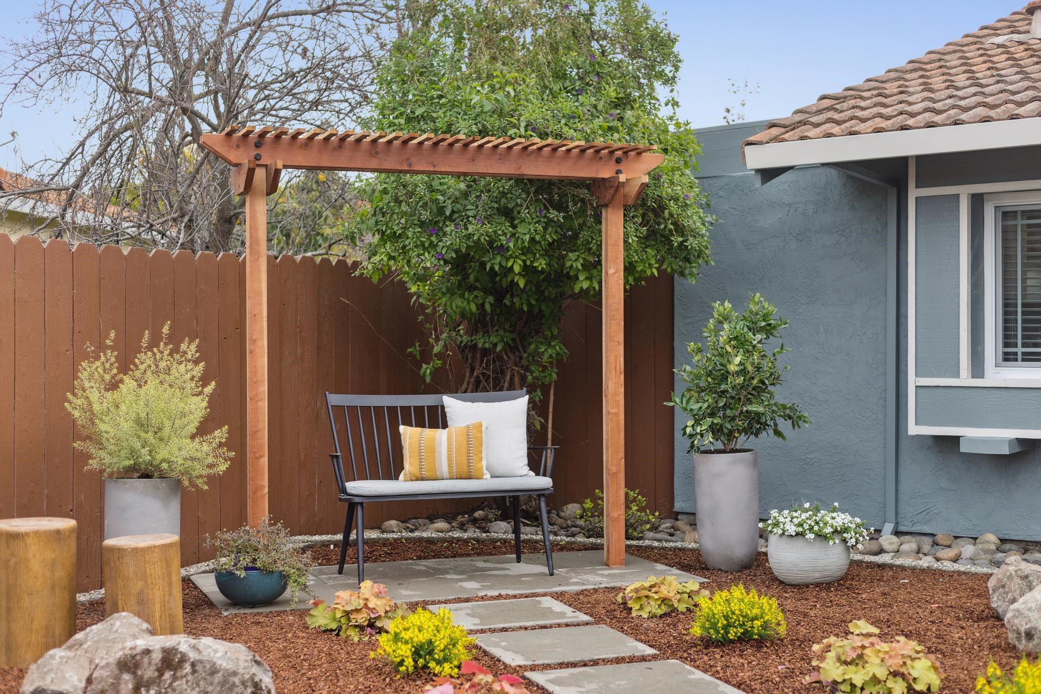 Detail Gallery Image 9 of 60 For 4316 Blondwood Ct, Union City,  CA 94587 - 3 Beds | 2 Baths