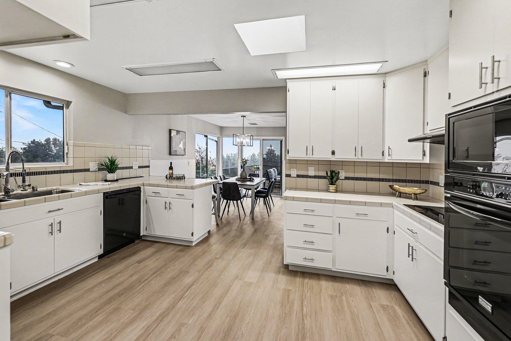 Detail Gallery Image 9 of 29 For 6 Lake St, Pittsburg,  CA 94565 - – Beds | – Baths