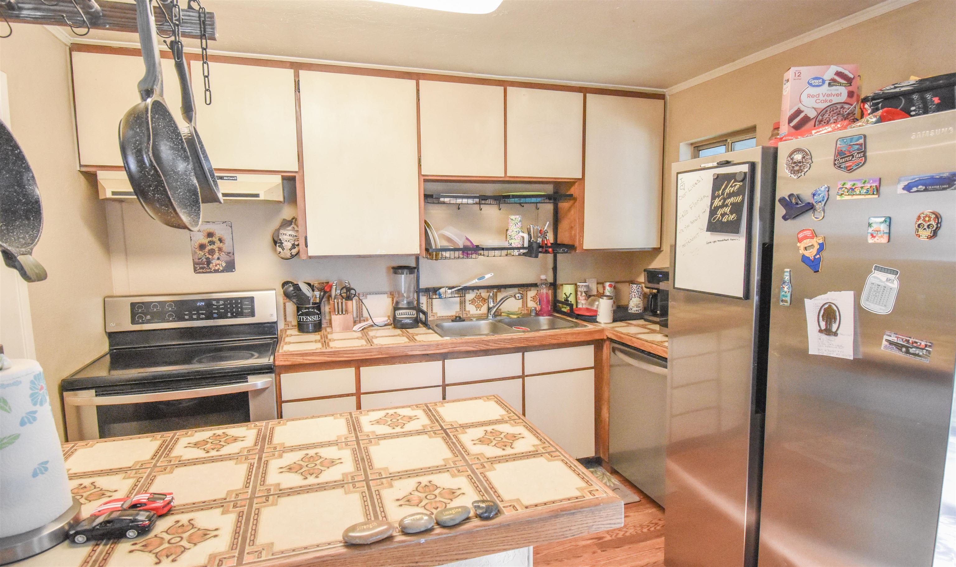 Detail Gallery Image 5 of 56 For 20592 Ponderosa Way, Tuolumne,  CA 95379 - 2 Beds | 1 Baths