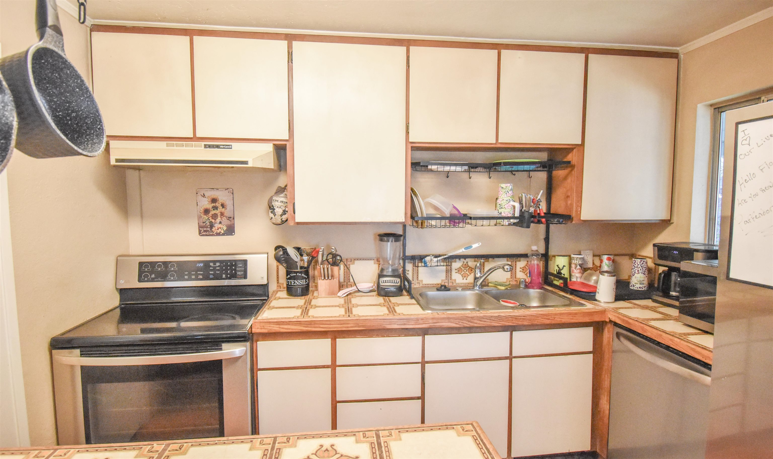 Detail Gallery Image 7 of 56 For 20592 Ponderosa Way, Tuolumne,  CA 95379 - 2 Beds | 1 Baths