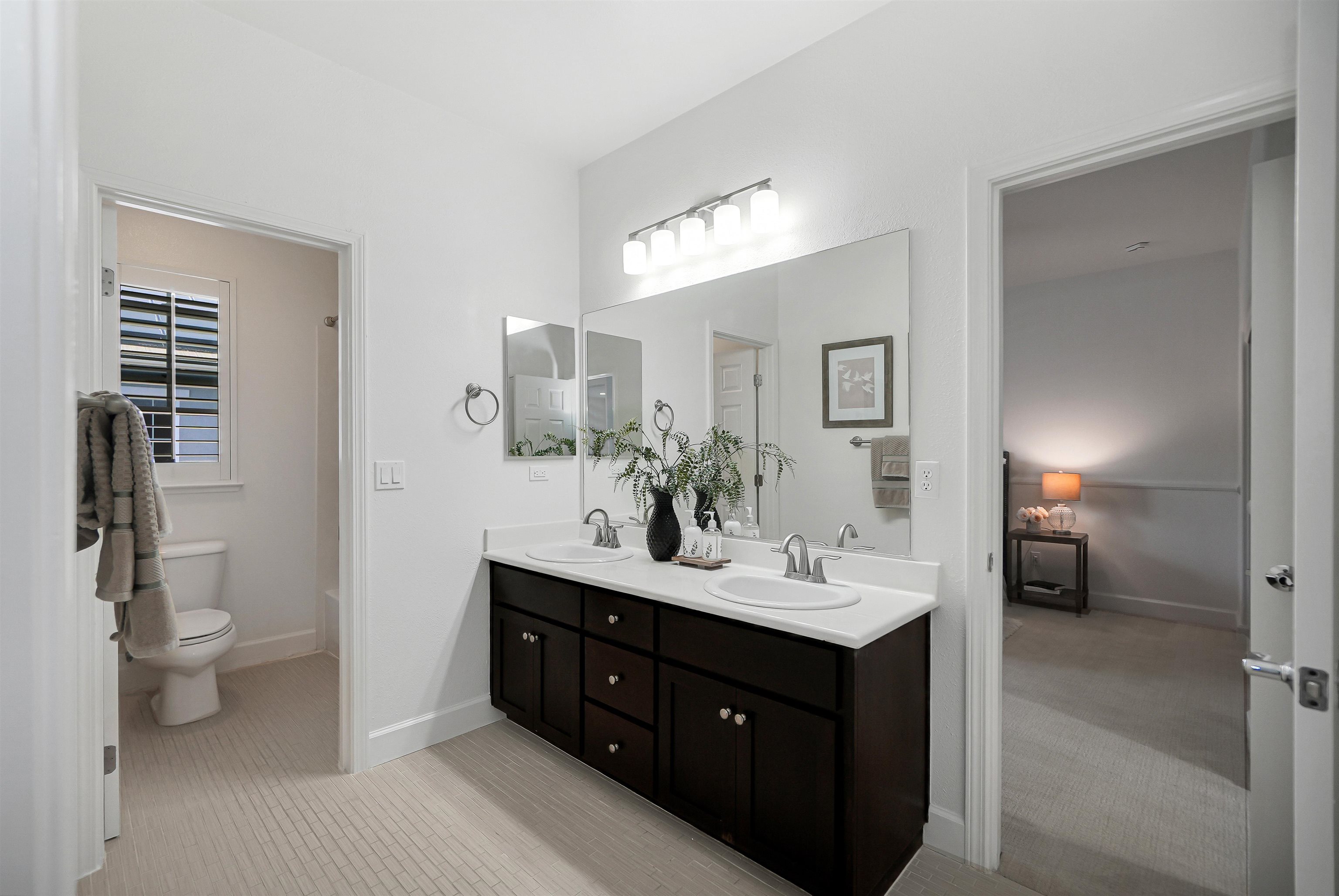 Detail Gallery Image 38 of 60 For 671 West Questa Trail, Mountain House,  CA 95391 - 4 Beds | 3/1 Baths