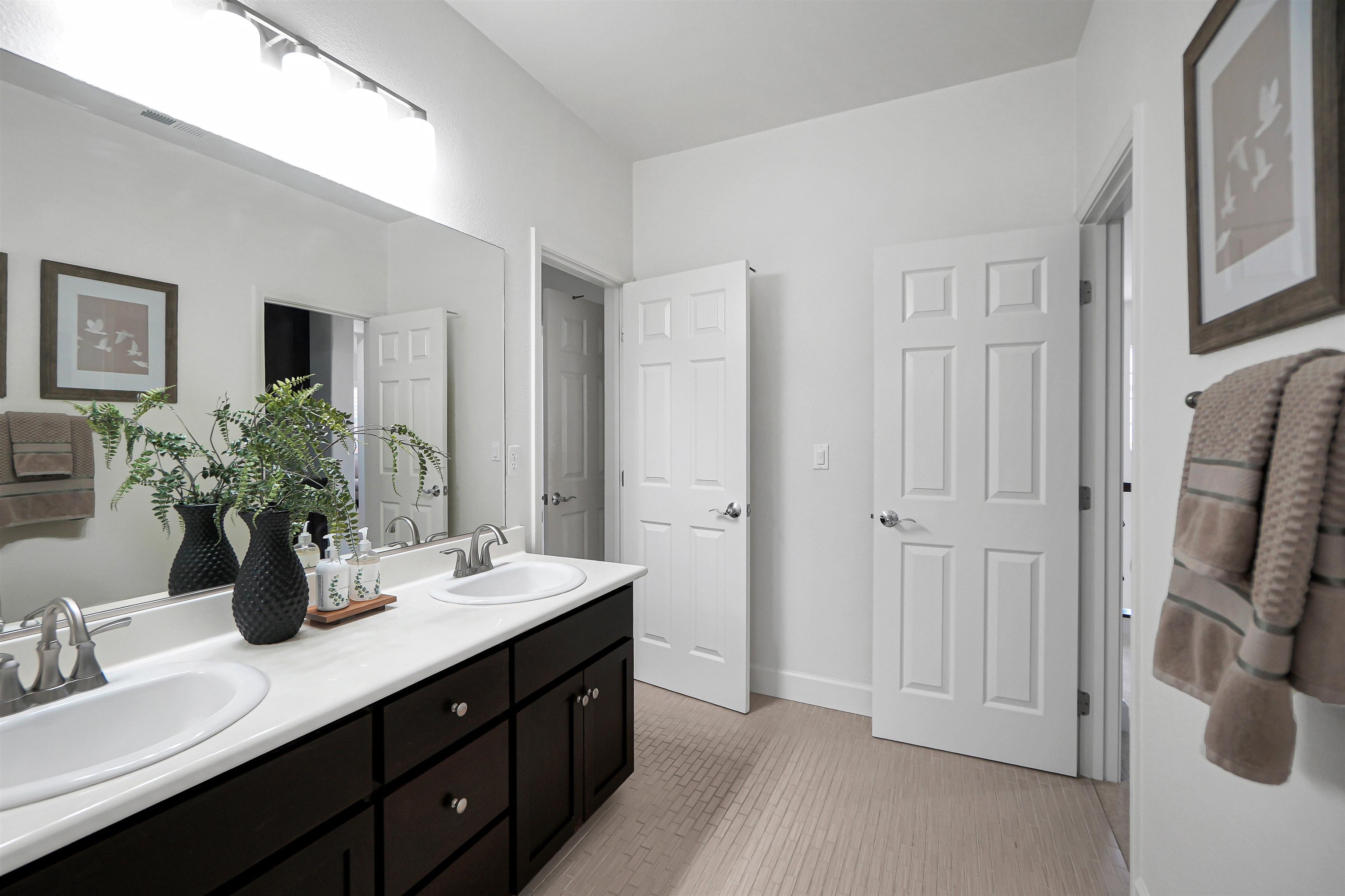 Detail Gallery Image 39 of 60 For 671 West Questa Trail, Mountain House,  CA 95391 - 4 Beds | 3/1 Baths