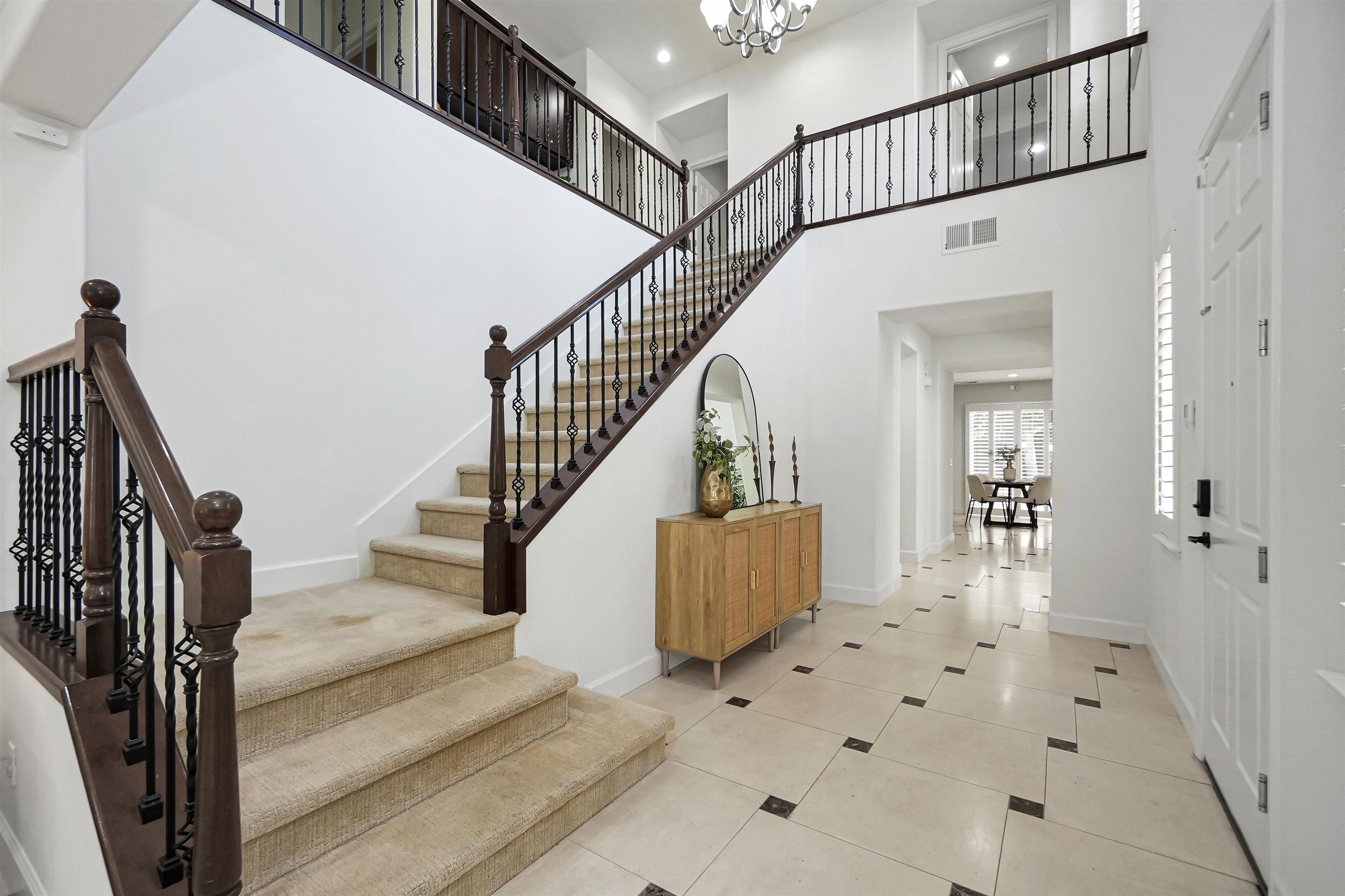 Detail Gallery Image 7 of 60 For 671 West Questa Trail, Mountain House,  CA 95391 - 4 Beds | 3/1 Baths