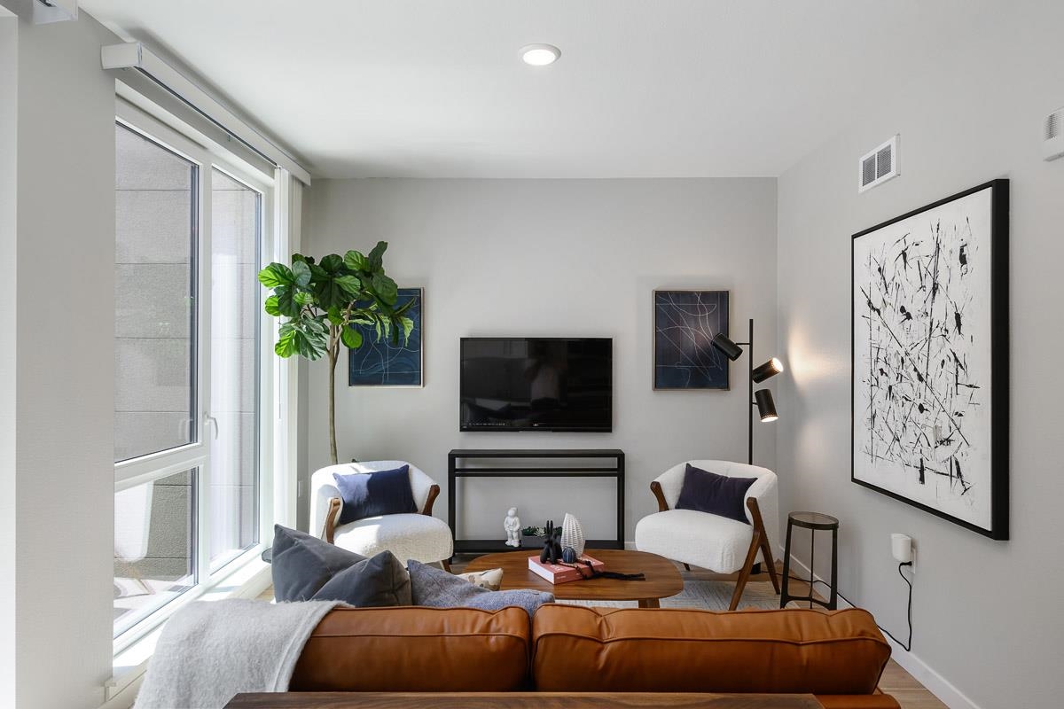 Photo #3: 41121779 Listing: Photo #3