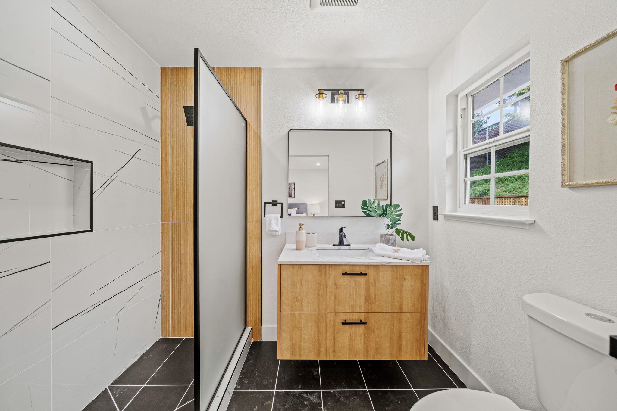 Detail Gallery Image 24 of 27 For 5084 Seaview Ave, Castro Valley,  CA 94546 - 3 Beds | 2 Baths