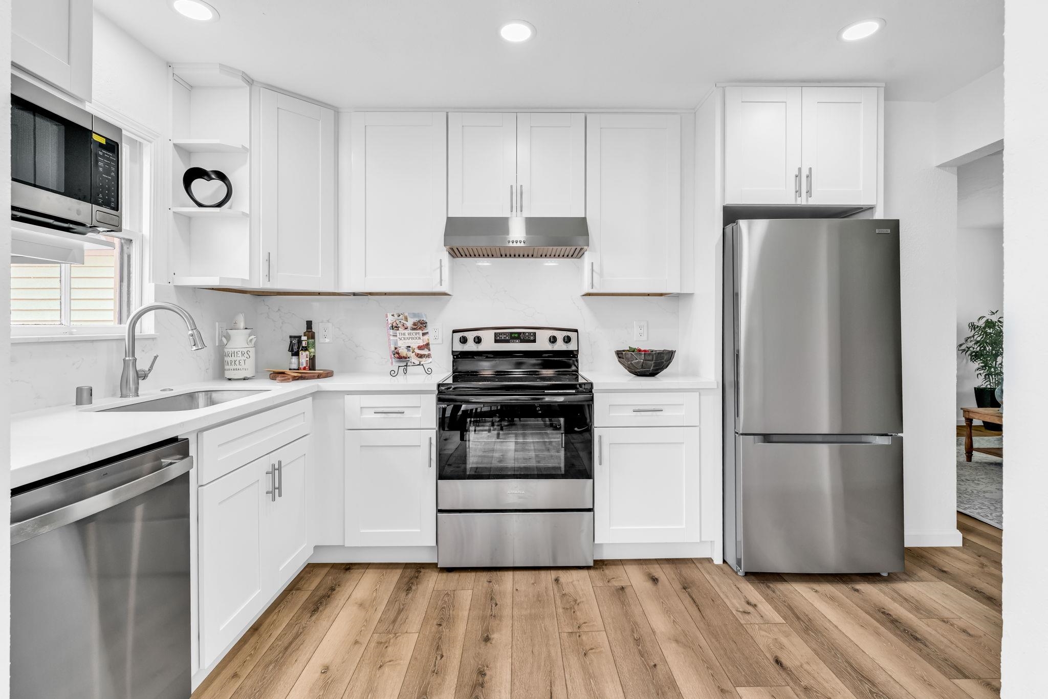 Detail Gallery Image 11 of 33 For 175 Clyde St, Pittsburg,  CA 94565 - 3 Beds | 1/1 Baths