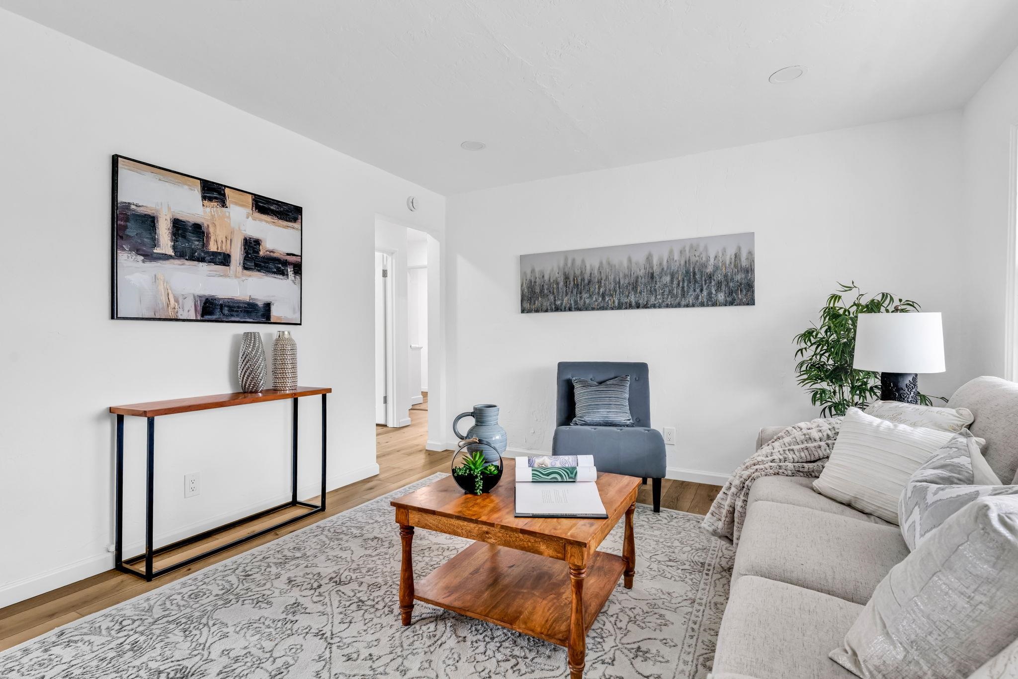 Detail Gallery Image 3 of 33 For 175 Clyde St, Pittsburg,  CA 94565 - 3 Beds | 1/1 Baths