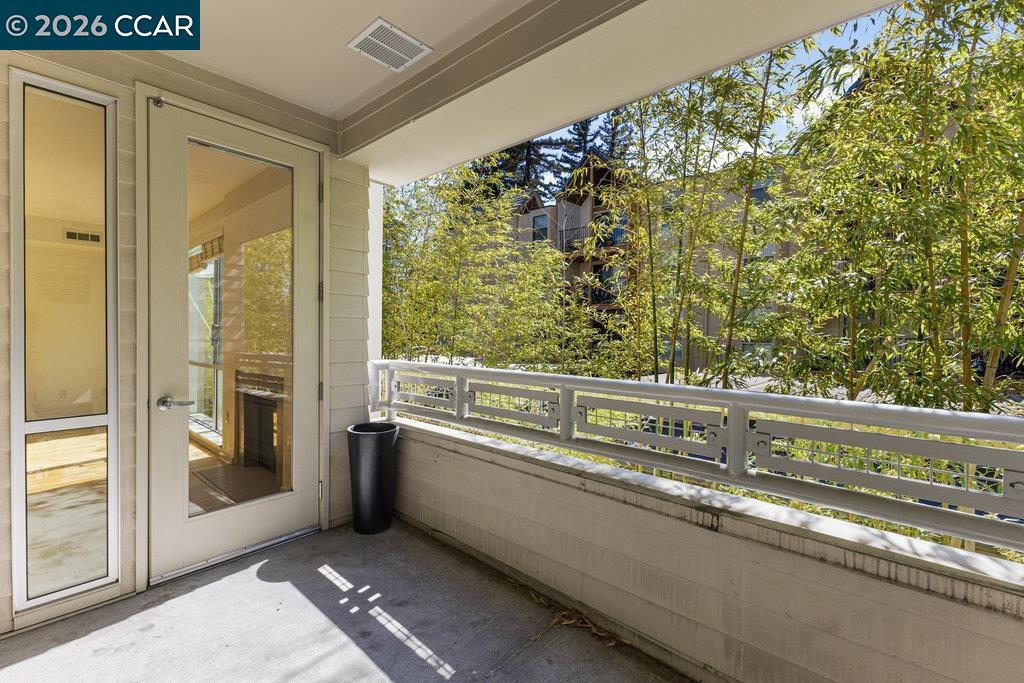 Detail Gallery Image 12 of 24 For 1655 N California Blvd #232,  Walnut Creek,  CA 94596 - 1 Beds | 1/1 Baths