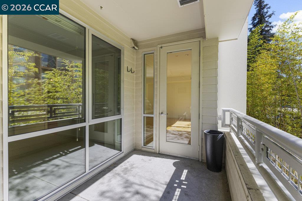 Detail Gallery Image 13 of 24 For 1655 N California Blvd #232,  Walnut Creek,  CA 94596 - 1 Beds | 1/1 Baths