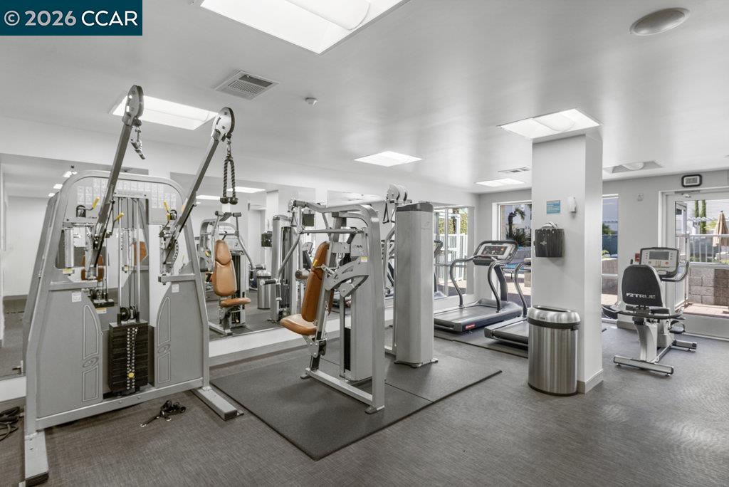 Detail Gallery Image 22 of 24 For 1655 N California Blvd #232,  Walnut Creek,  CA 94596 - 1 Beds | 1/1 Baths