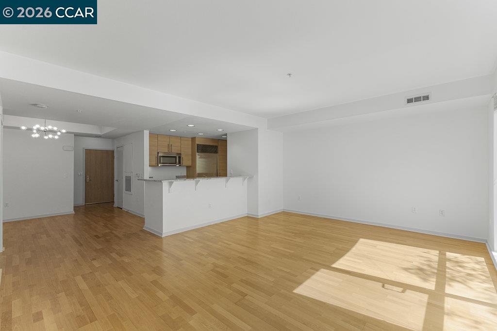 Detail Gallery Image 9 of 24 For 1655 N California Blvd #232,  Walnut Creek,  CA 94596 - 1 Beds | 1/1 Baths