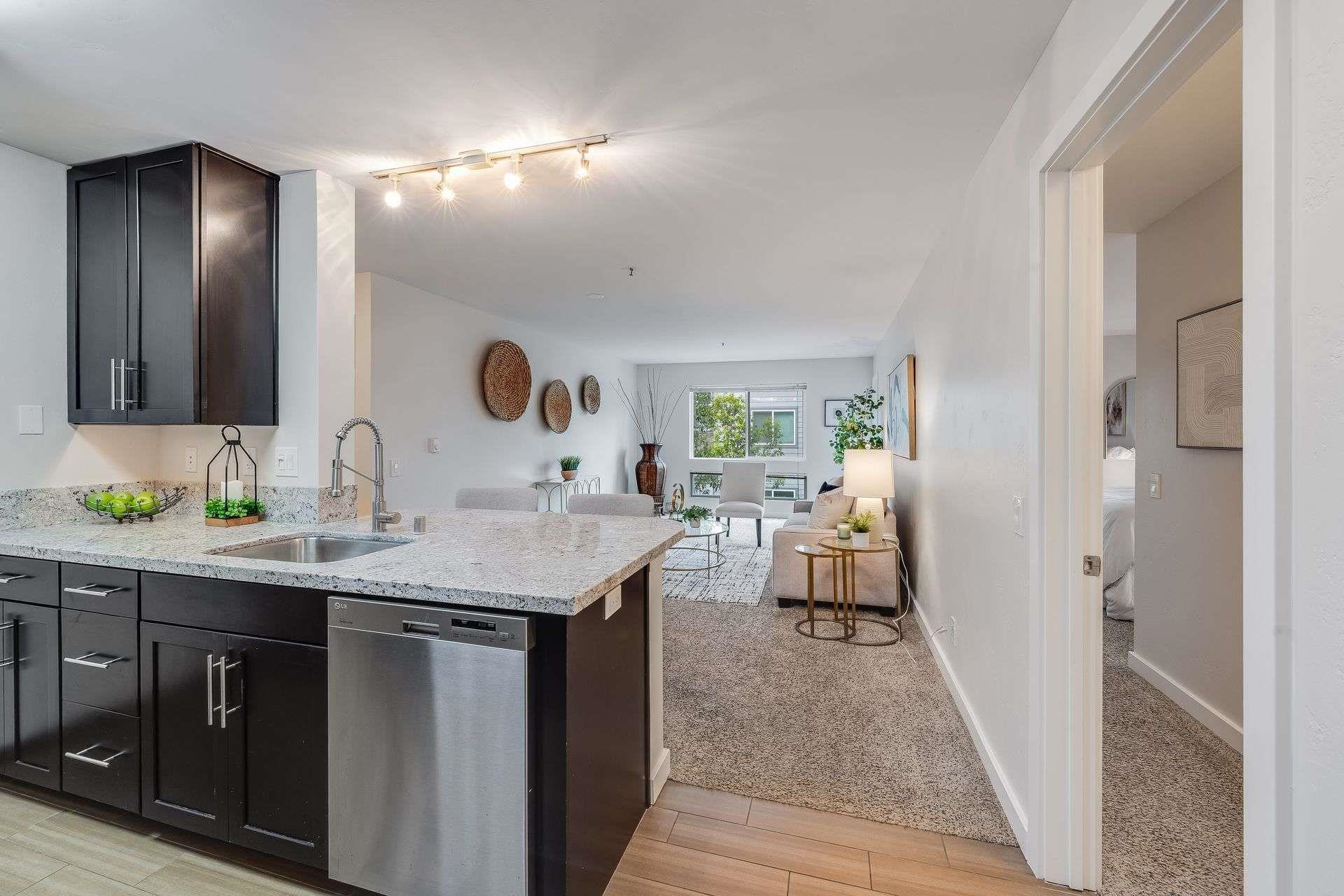 Photo #2: 41121791 Listing: Photo #2