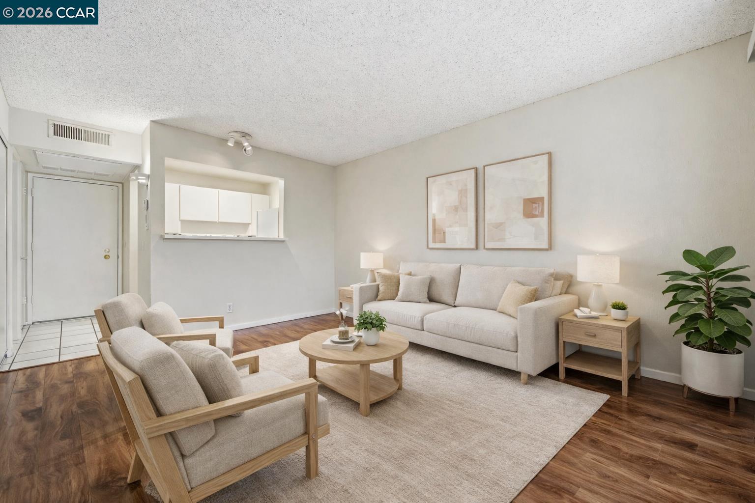 Photo #1: 41121793 Listing: Photo #1