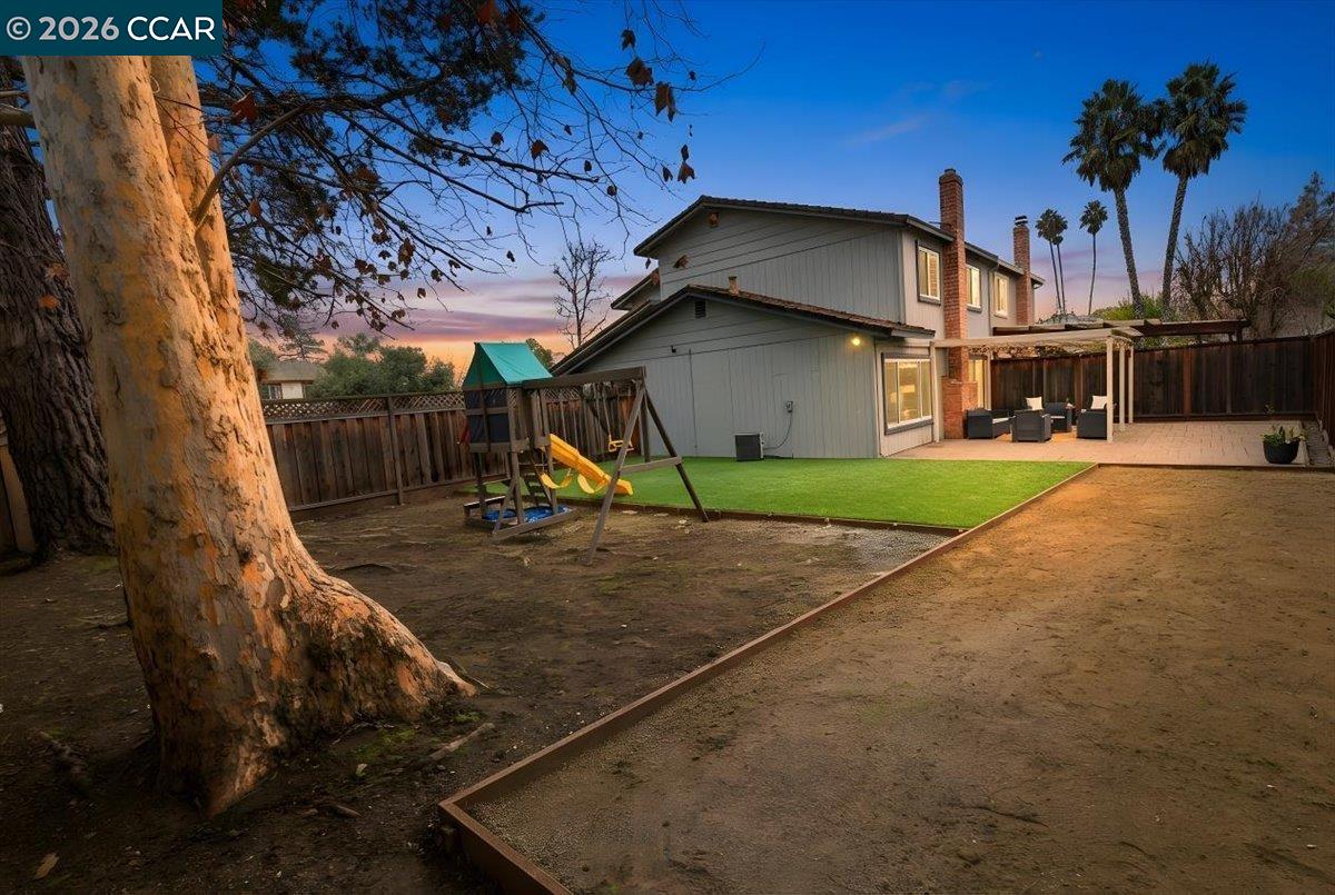 Detail Gallery Image 32 of 37 For 804 San Simeon, Concord,  CA 94518 - 3 Beds | 2/1 Baths